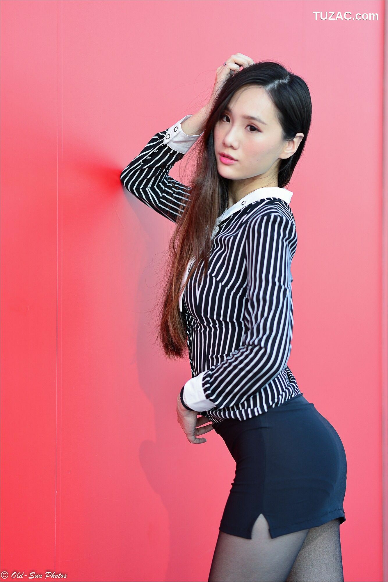 台湾正妹_ 张小米 - 黑丝OL女郎外拍 写真集[88P]