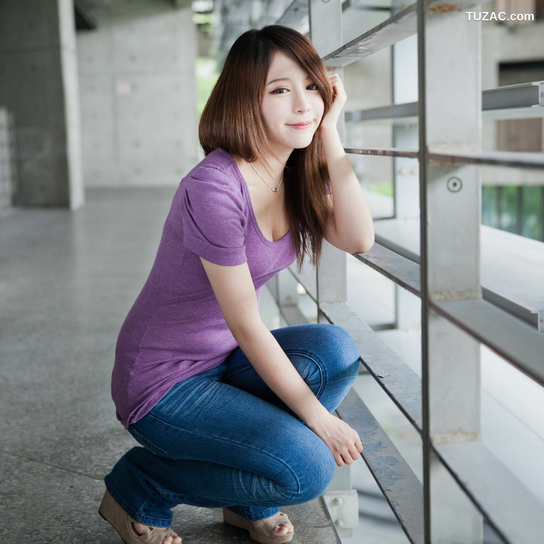 台湾正妹_ 张齐郡《2013-JuLie玉美人!》 写真集[54P]