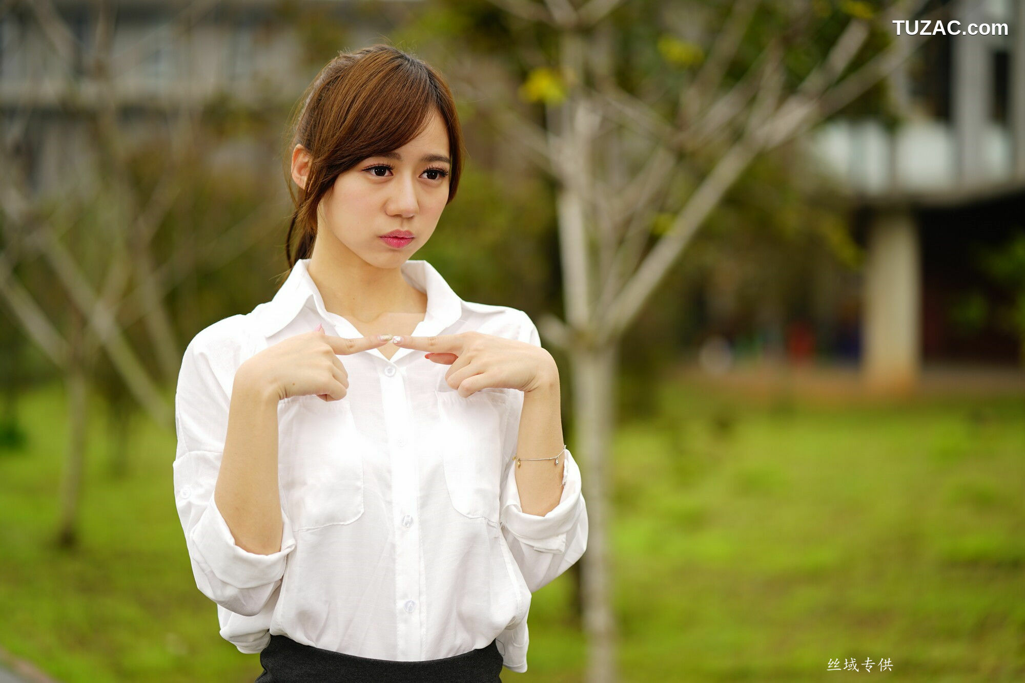 台湾正妹_ 張芸菁《東海大學二校區～》（教师OL套装） 写真集[167P]