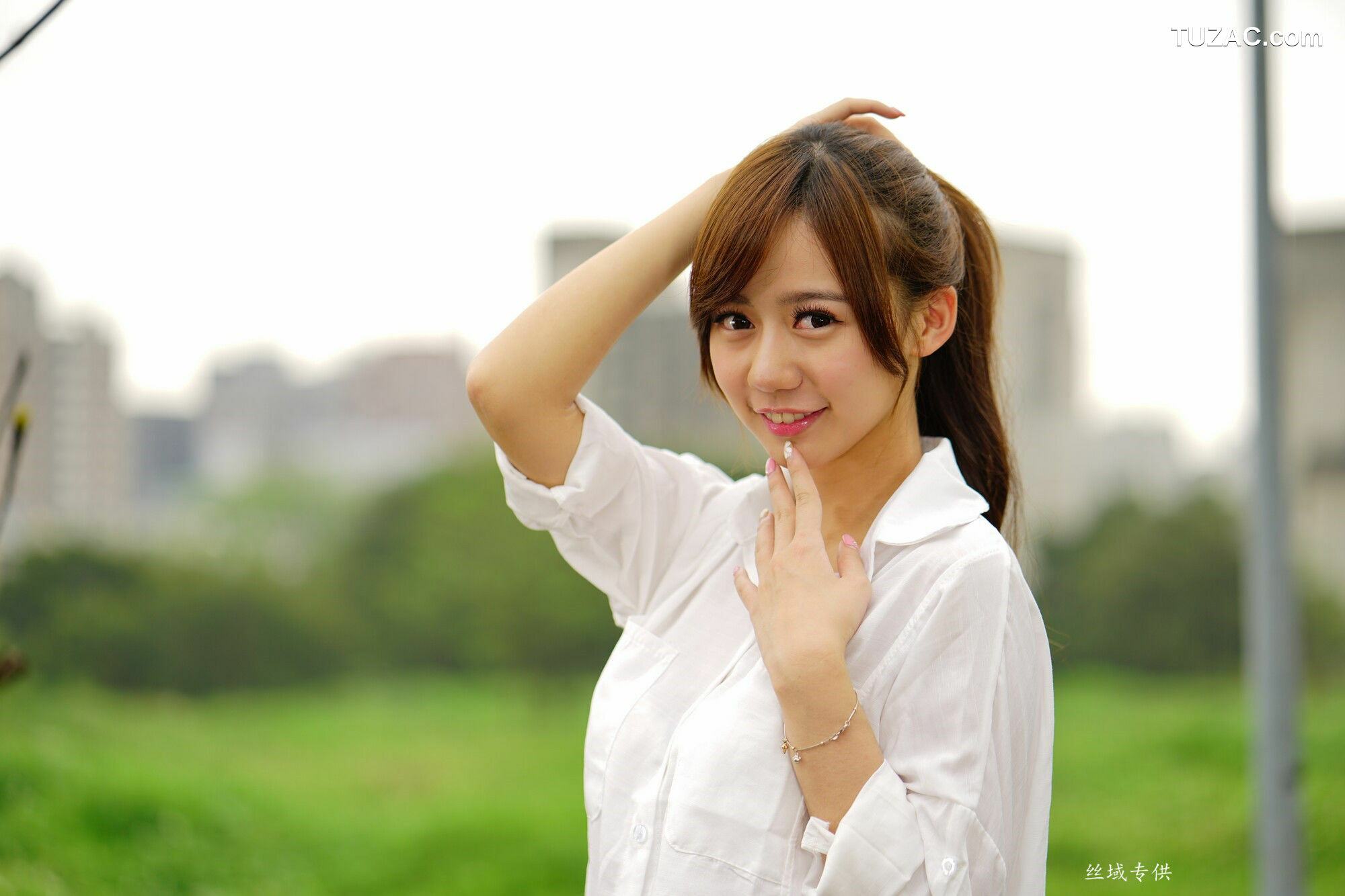 台湾正妹_ 張芸菁《東海大學二校區～》（教师OL套装） 写真集[167P]