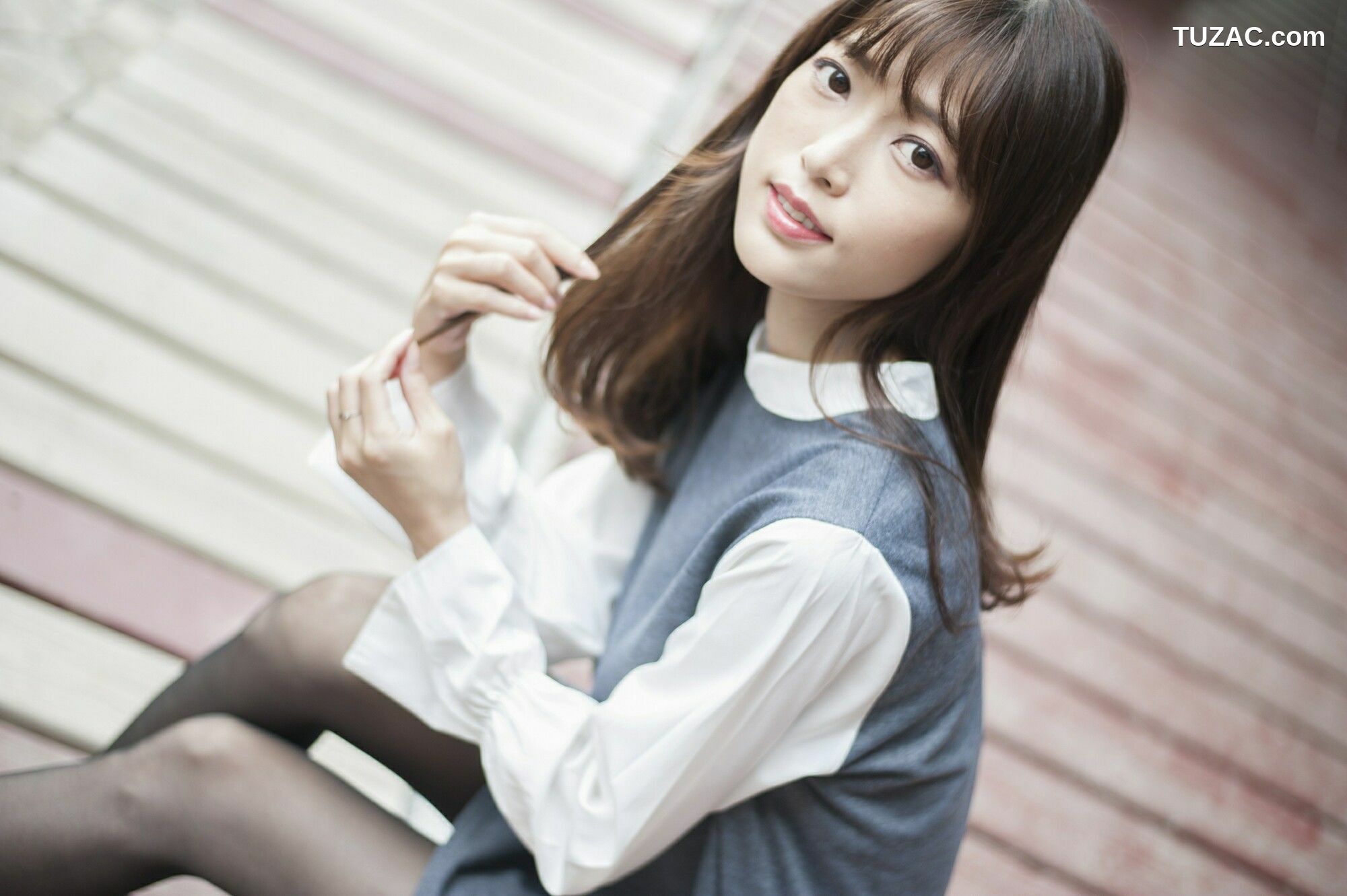 台湾正妹_ 彭丽嘉(Lady憶憶)《樱花下的黑丝》 写真集[33P]