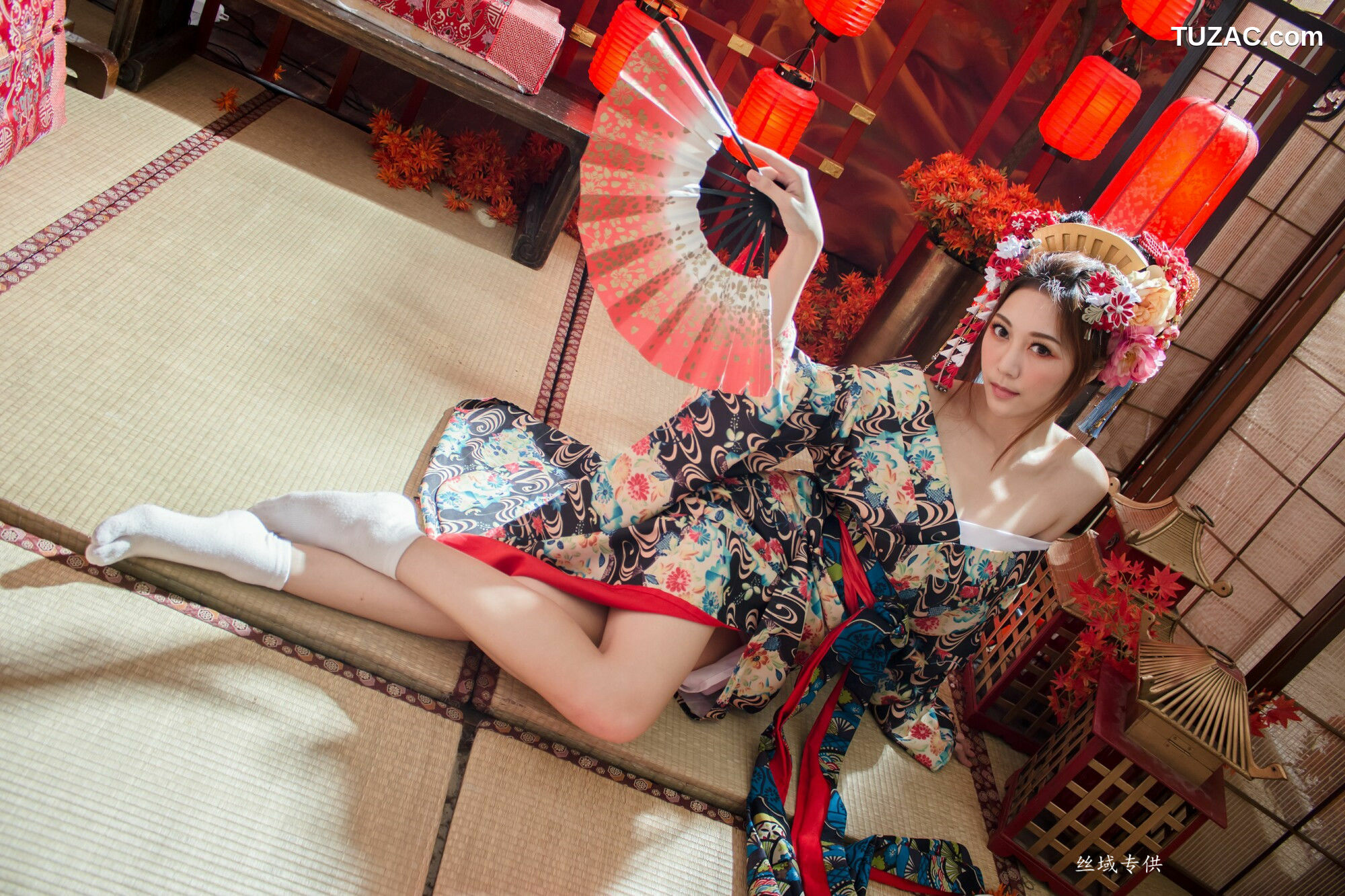 台湾正妹_ 彭琁《花魁+護士服》 写真集[27P]