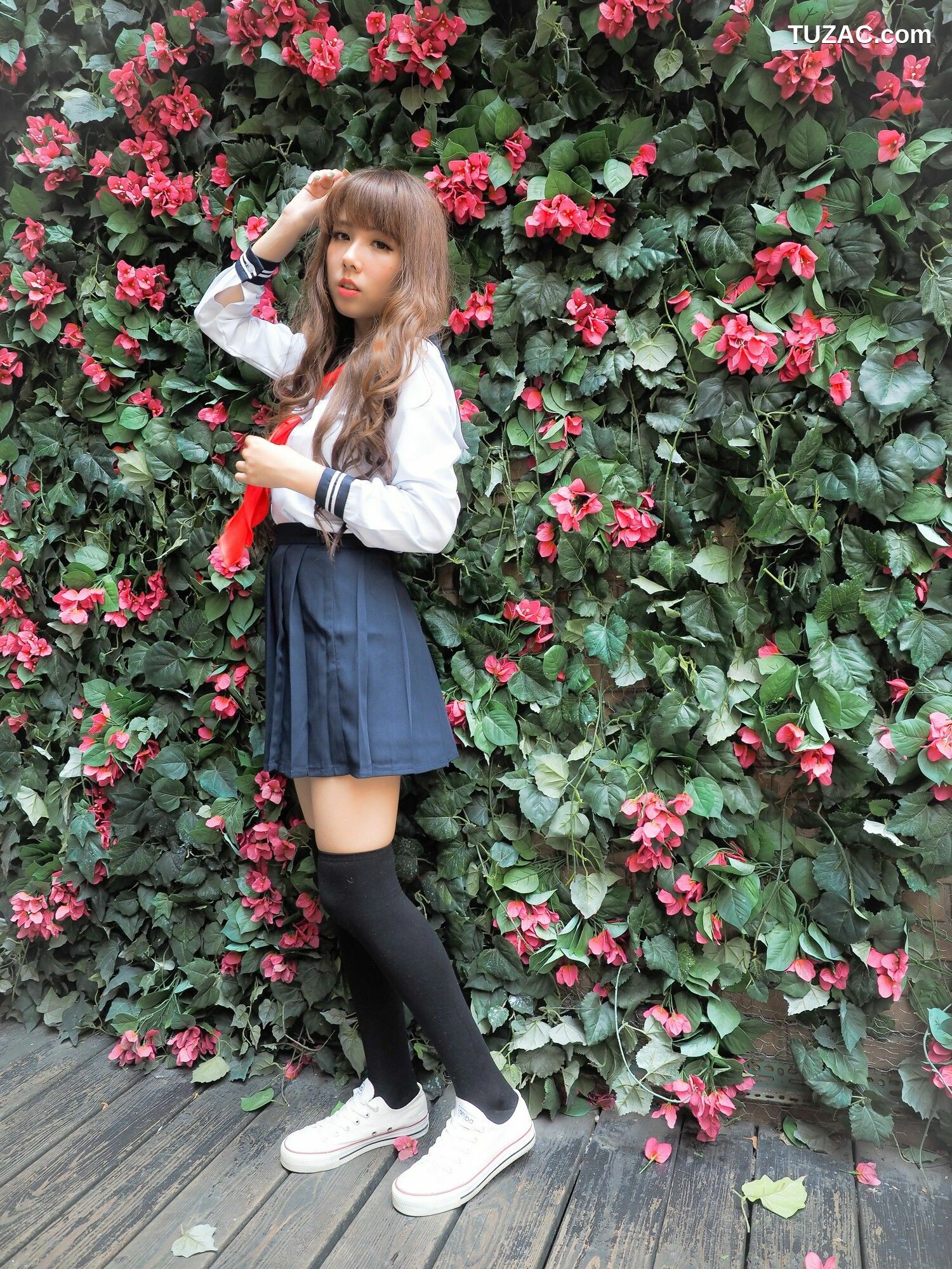 台湾正妹_ 捲捲《東區街拍》写真集[27P]