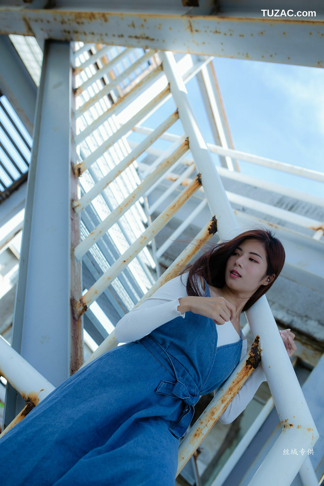 台湾正妹_ 方唯真《优雅长裙》 写真集[55P]