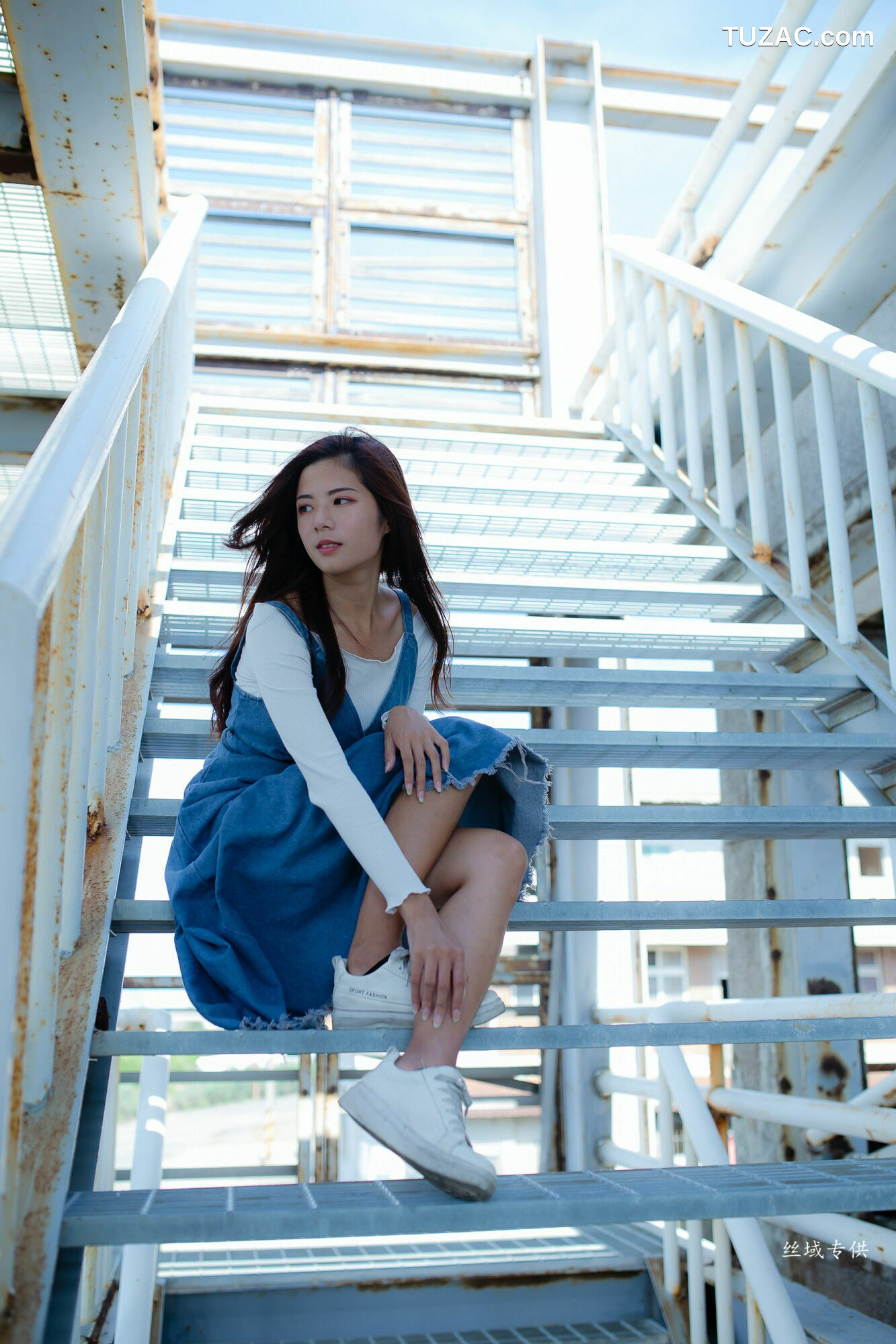 台湾正妹_ 方唯真《优雅长裙》 写真集[55P]