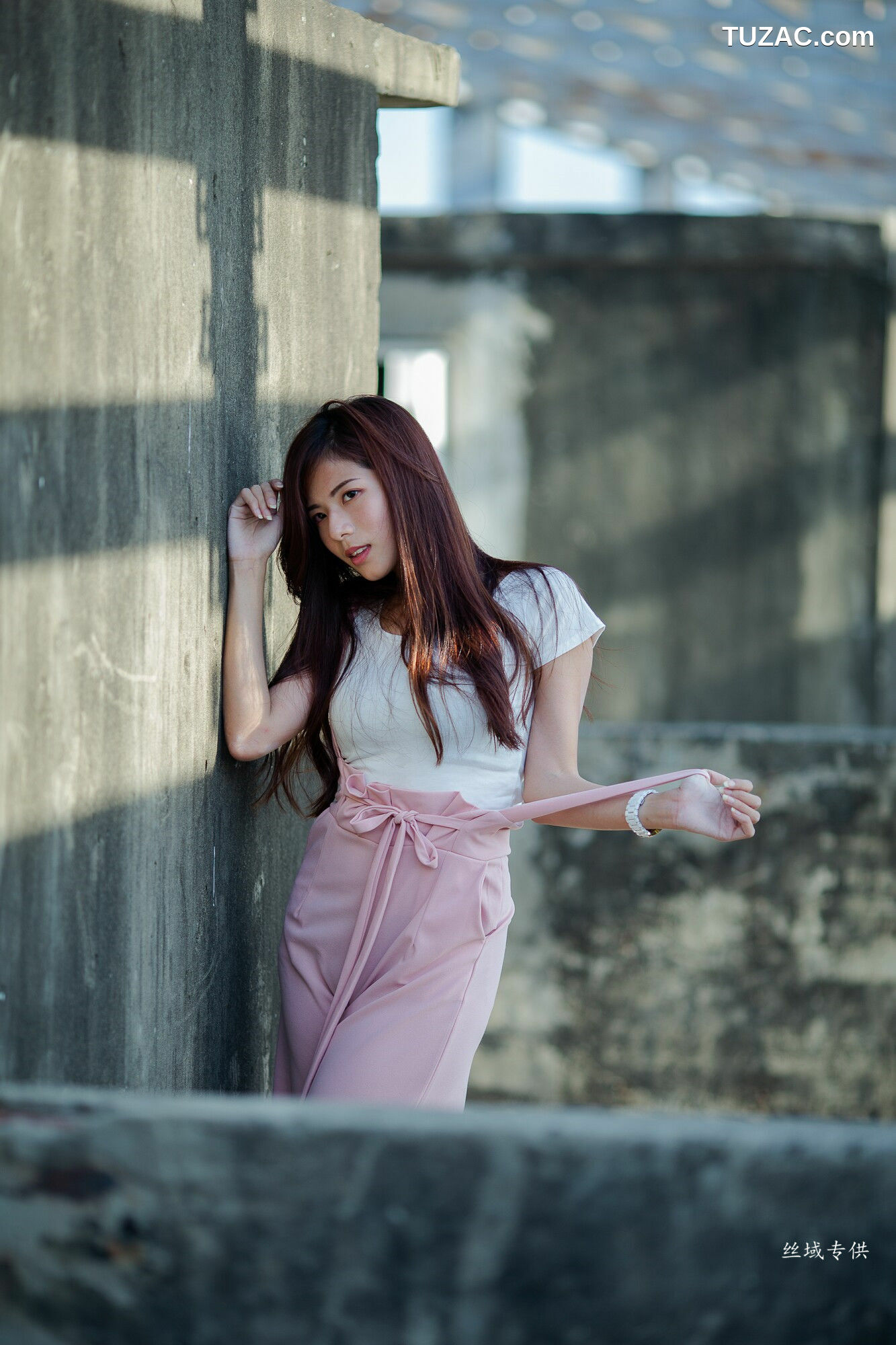 台湾正妹_ 方唯真《吊带裤+校服系列》 写真集[63P]