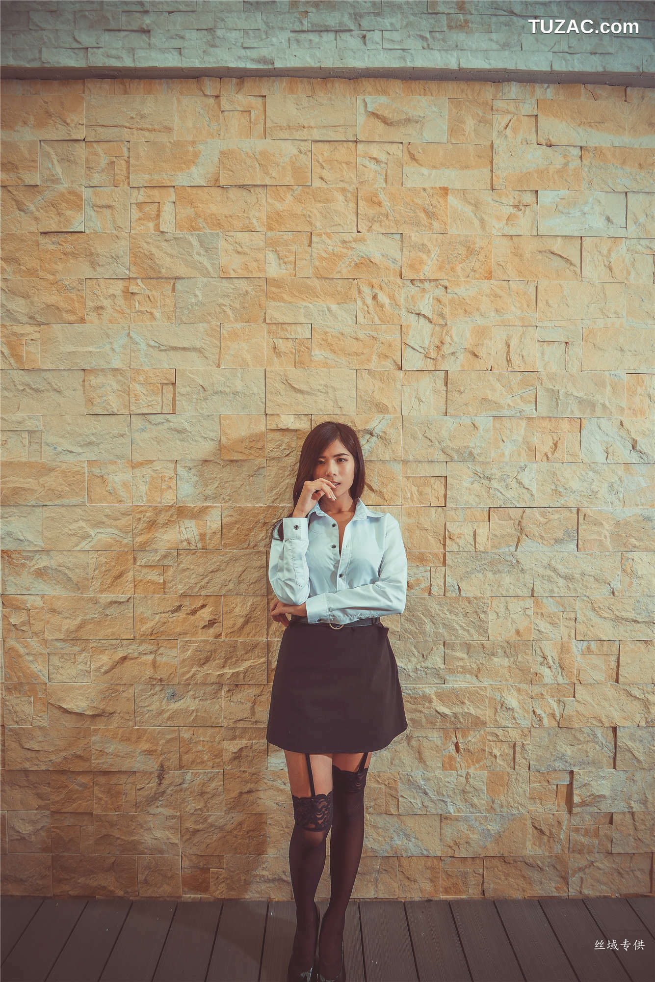 台湾正妹_ 方唯真《性感.芭蕾城市渡假旅店》黑丝OL 写真集[130P]