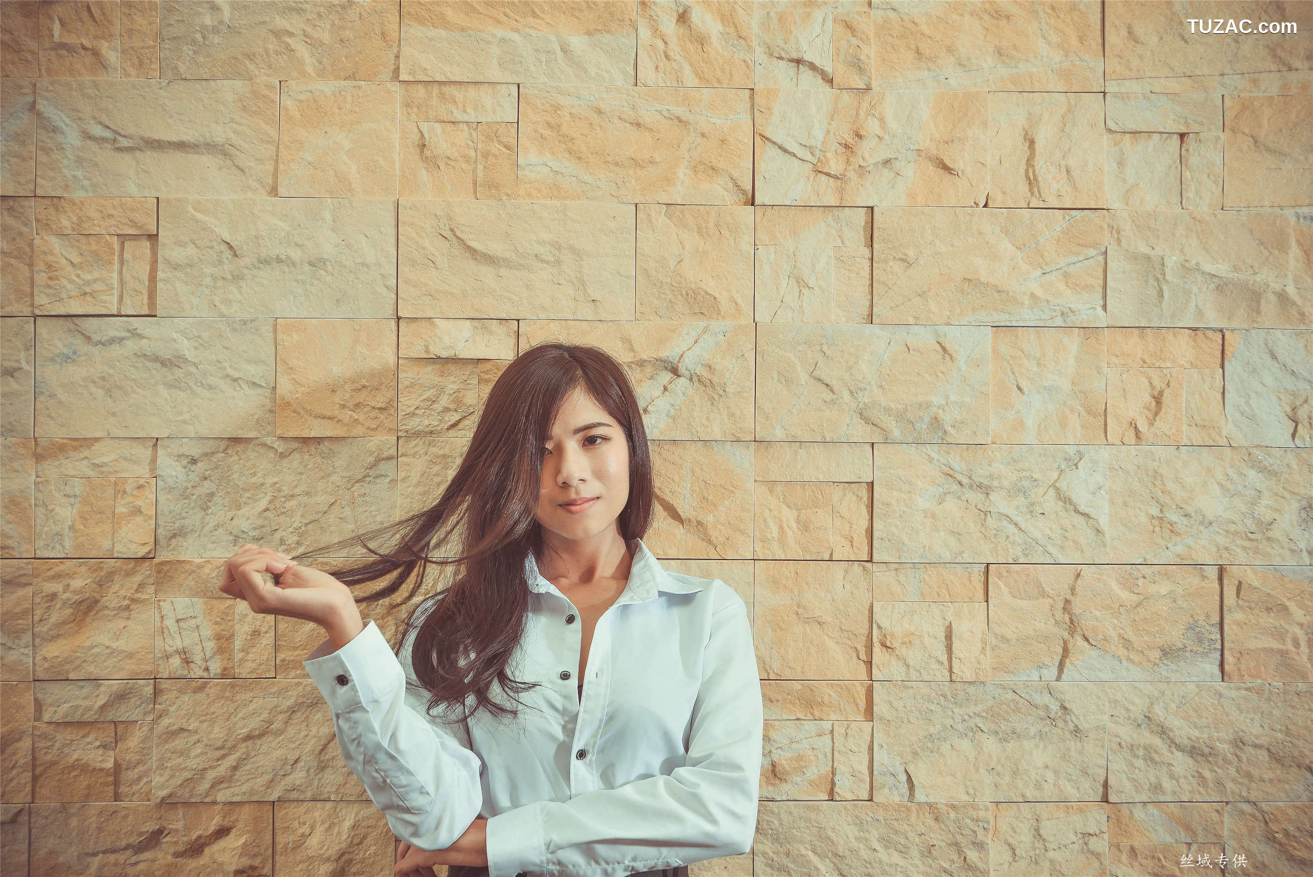 台湾正妹_ 方唯真《性感.芭蕾城市渡假旅店》黑丝OL 写真集[130P]