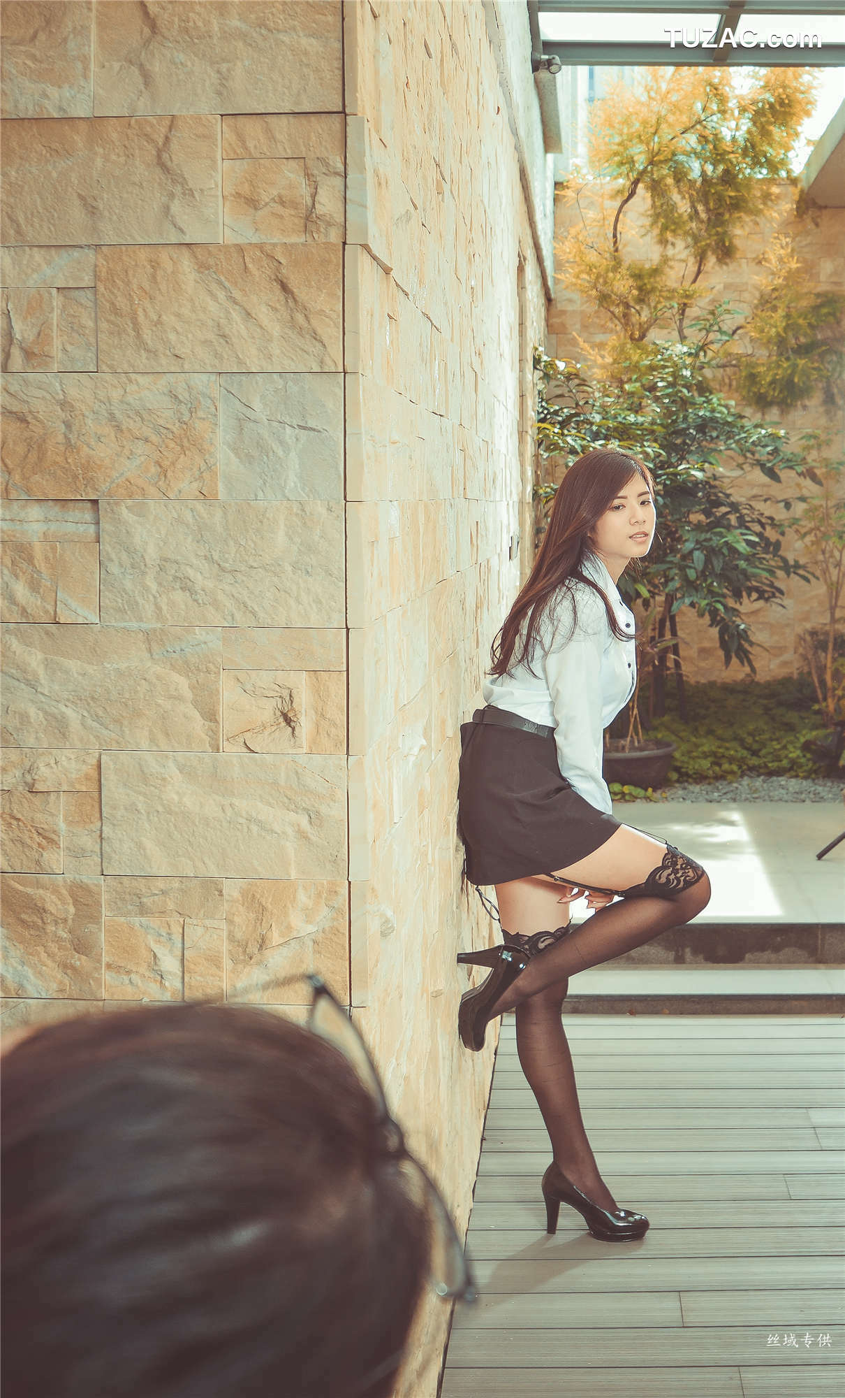 台湾正妹_ 方唯真《性感.芭蕾城市渡假旅店》黑丝OL 写真集[130P]