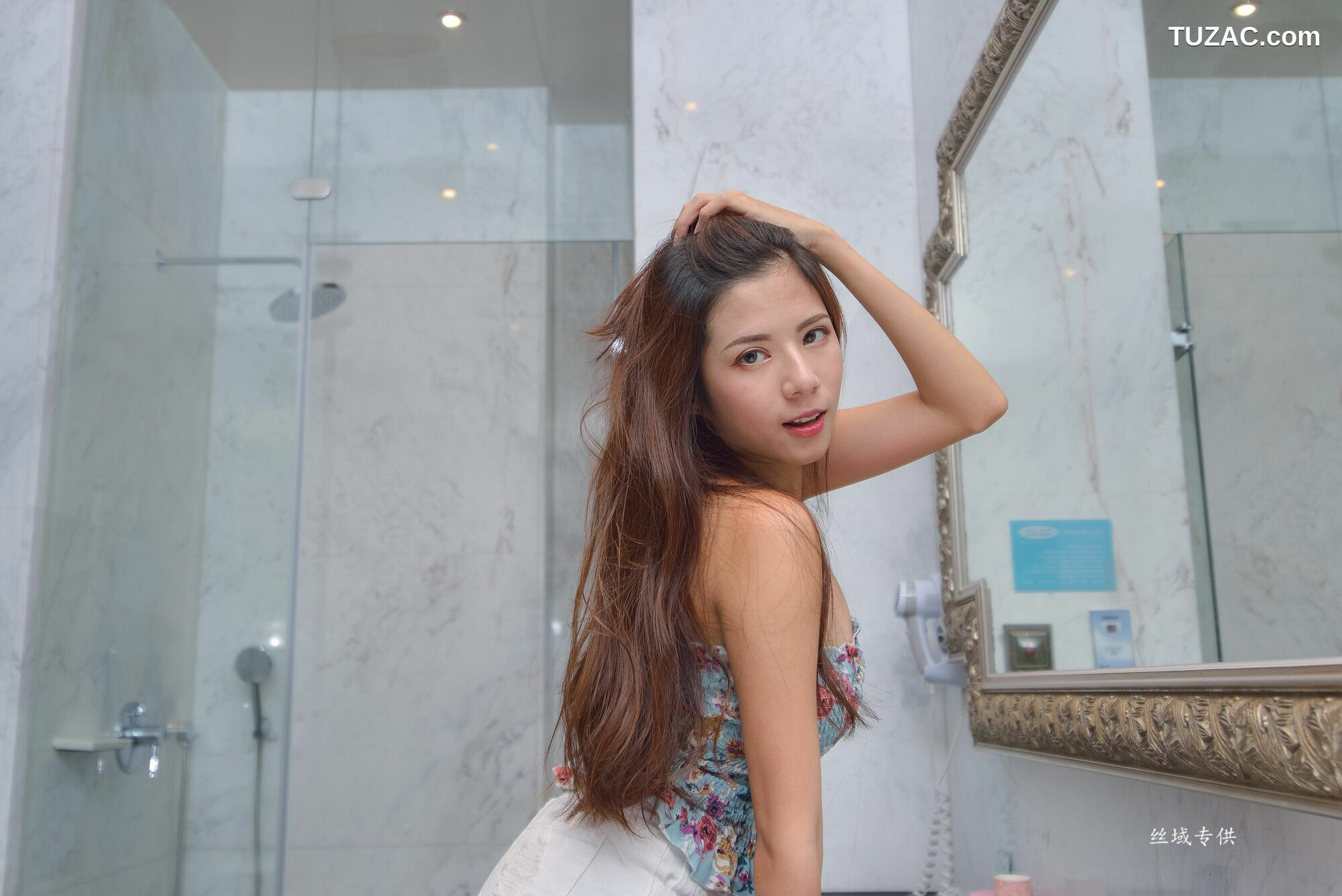 台湾正妹_ 方唯真《芭蕾.性感旅拍》浴室 写真集[85P]