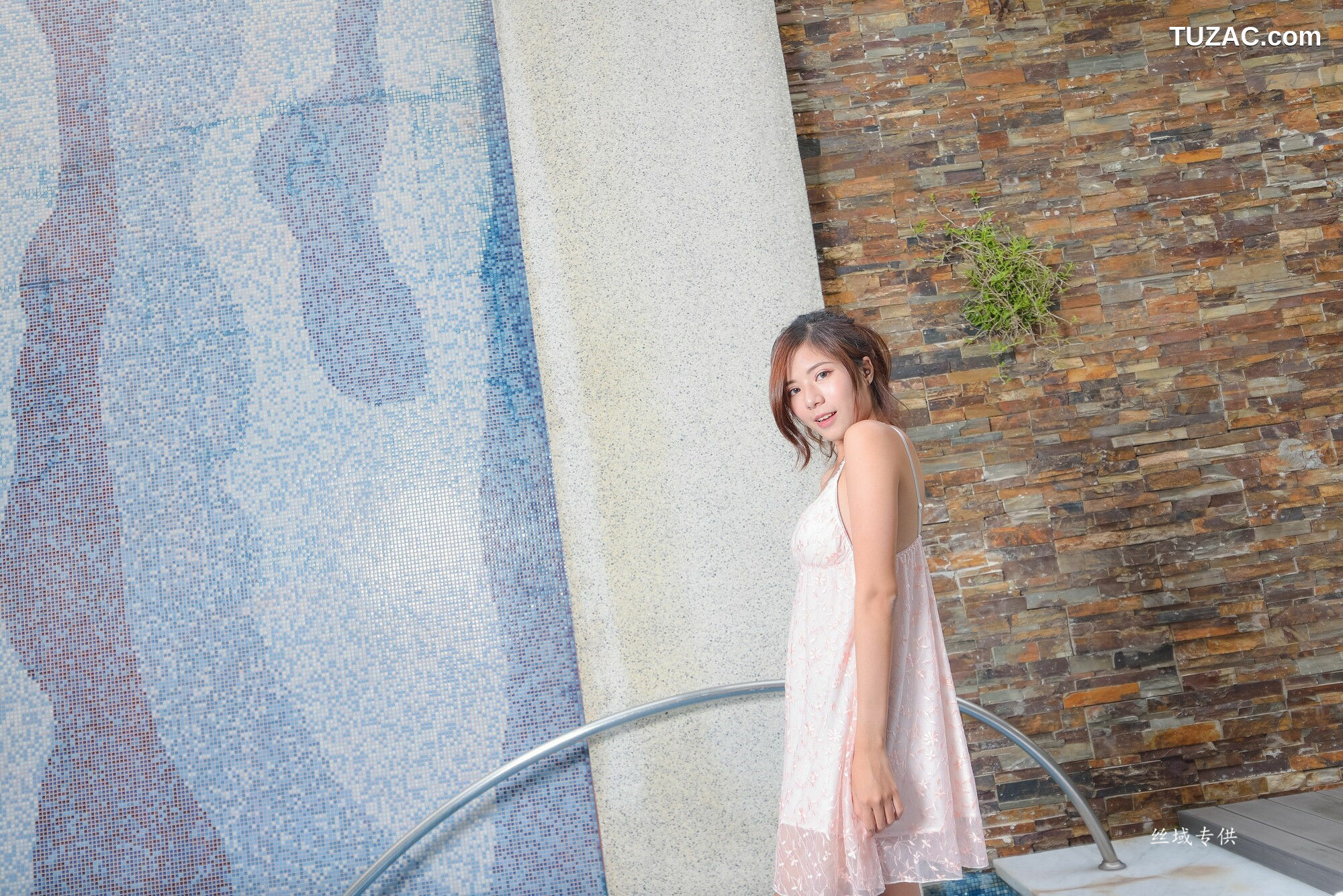 台湾正妹_ 方唯真《芭蕾.性感旅拍》睡衣 写真集[78P]