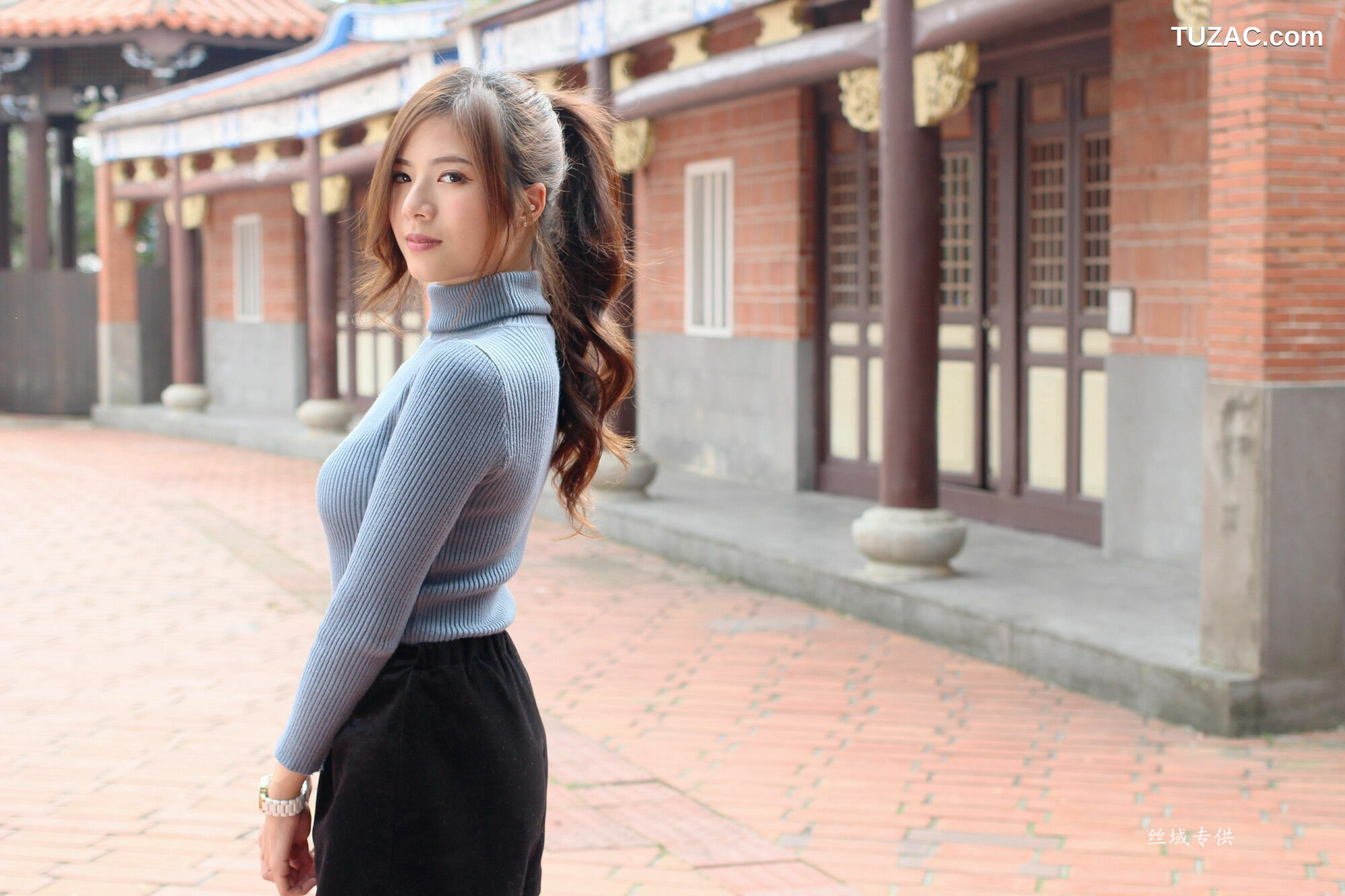 台湾正妹_ 方唯真《花博外拍》（三套服裝） 写真集[55P]