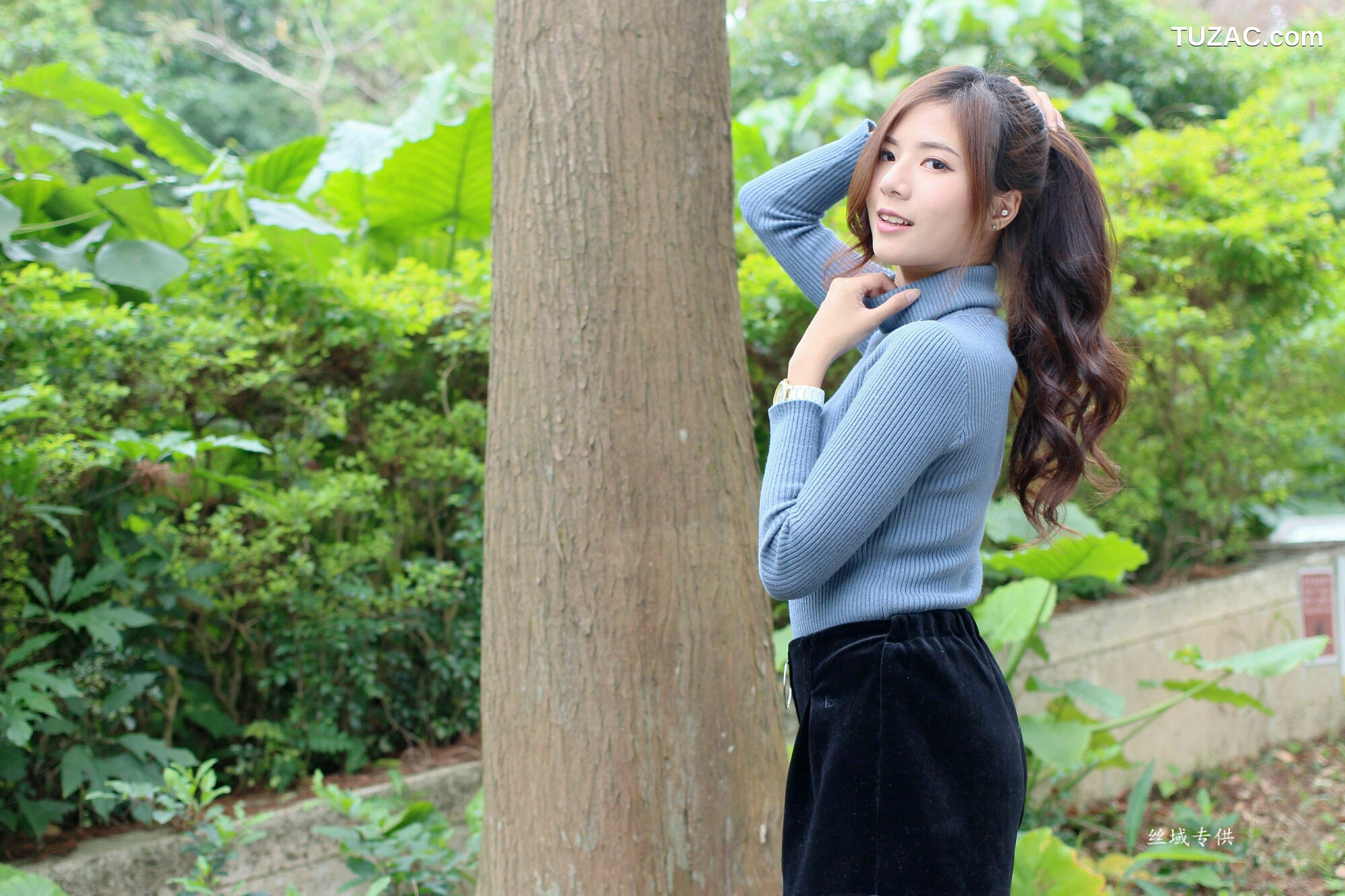 台湾正妹_ 方唯真《花博外拍》（三套服裝） 写真集[55P]