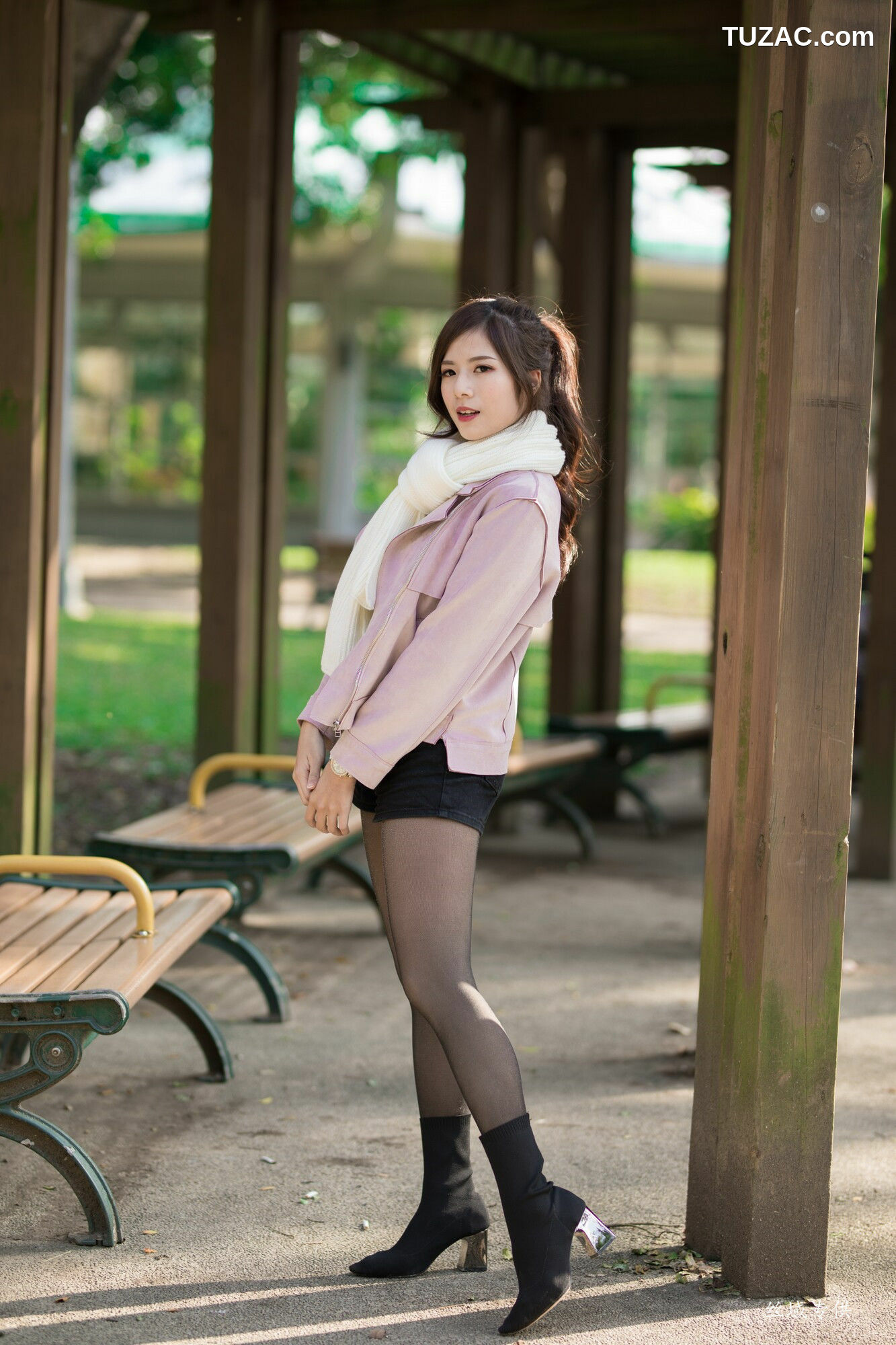 台湾正妹_ 方唯真《青年公園》 写真集[89P]