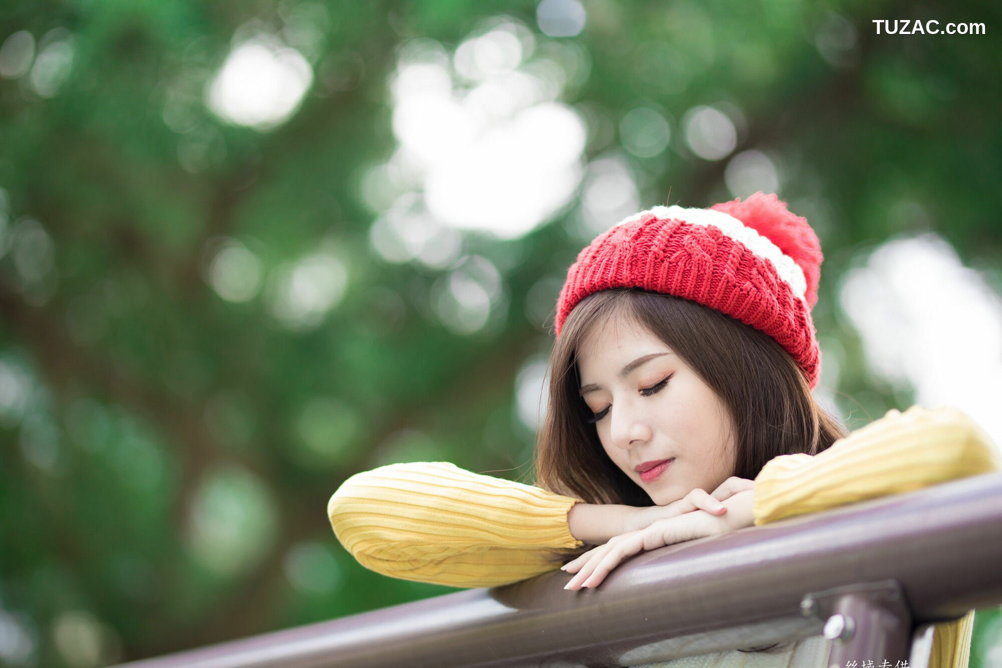 台湾正妹_ 方唯真《青年公園》 写真集[89P]