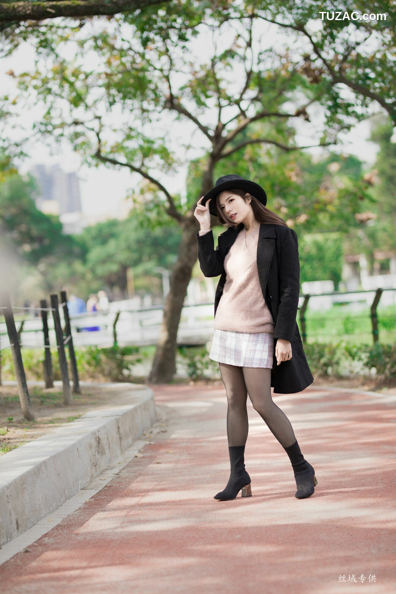 台湾正妹_ 方唯真《青年公園》 写真集[89P]