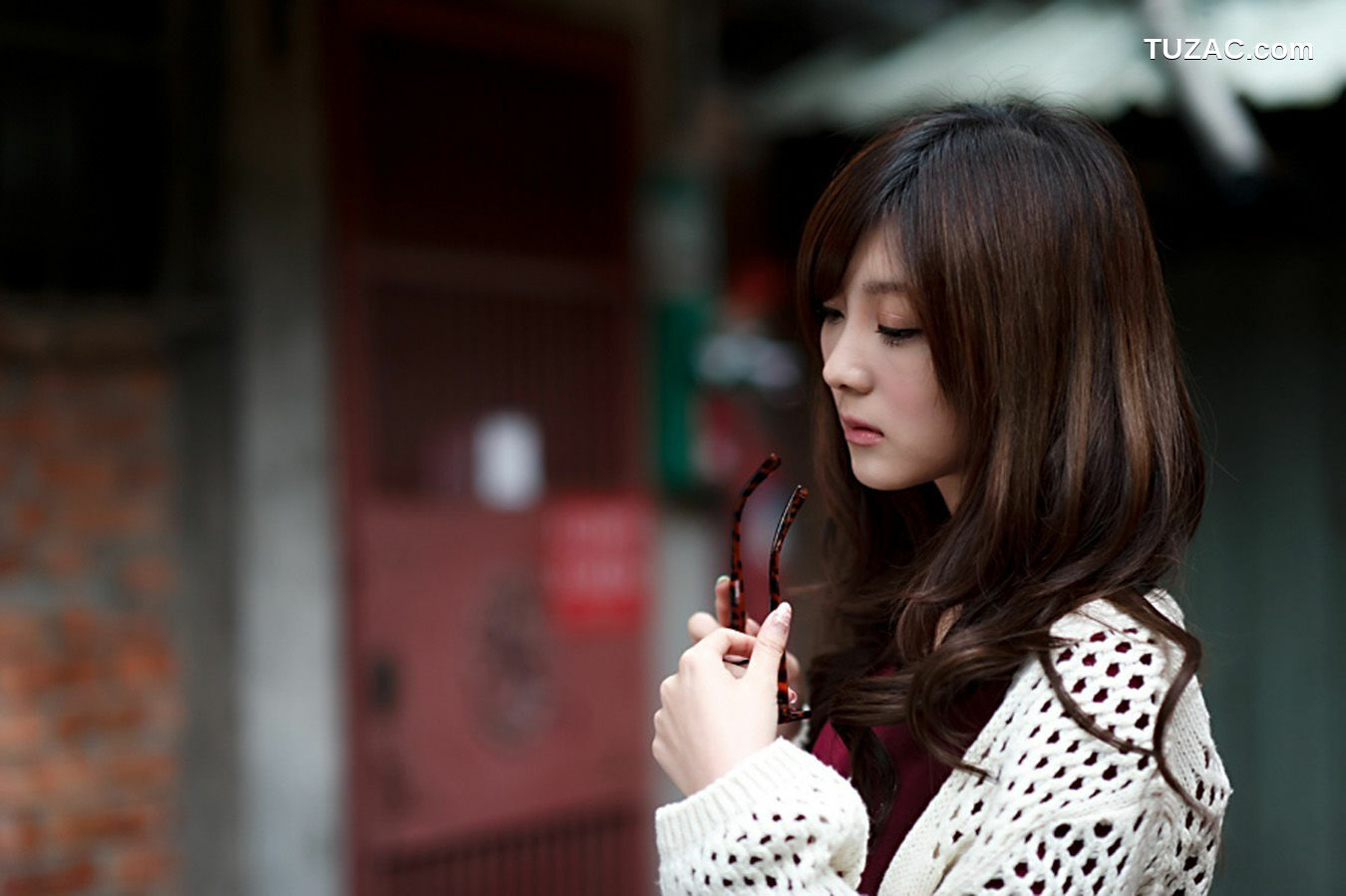 台湾正妹_ 杨宜轩(小豬)《新竹東門城外拍》 写真集[30P]