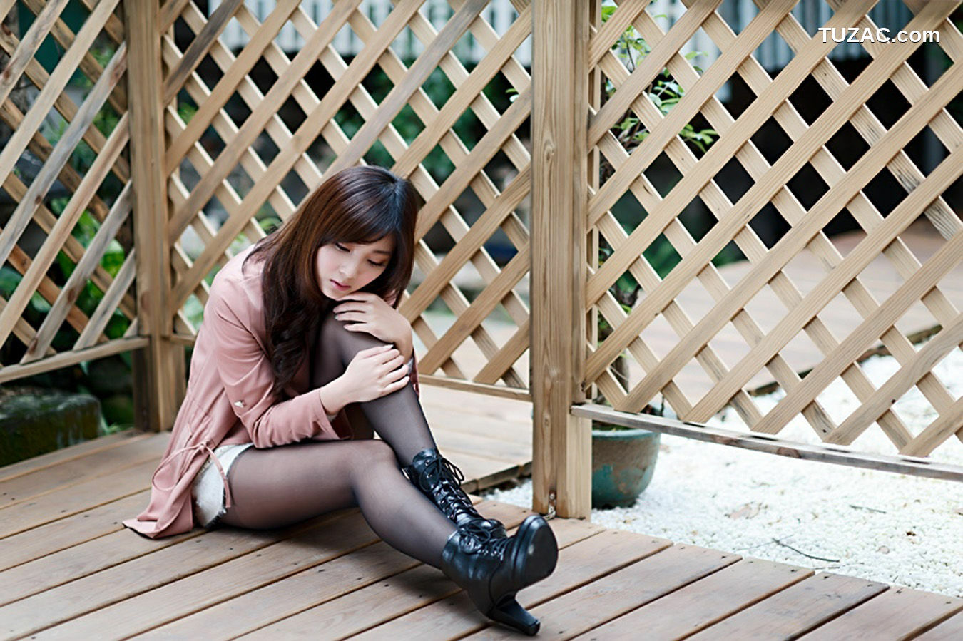 台湾正妹_ 杨宜轩(小豬)《新竹東門城外拍》 写真集[30P]