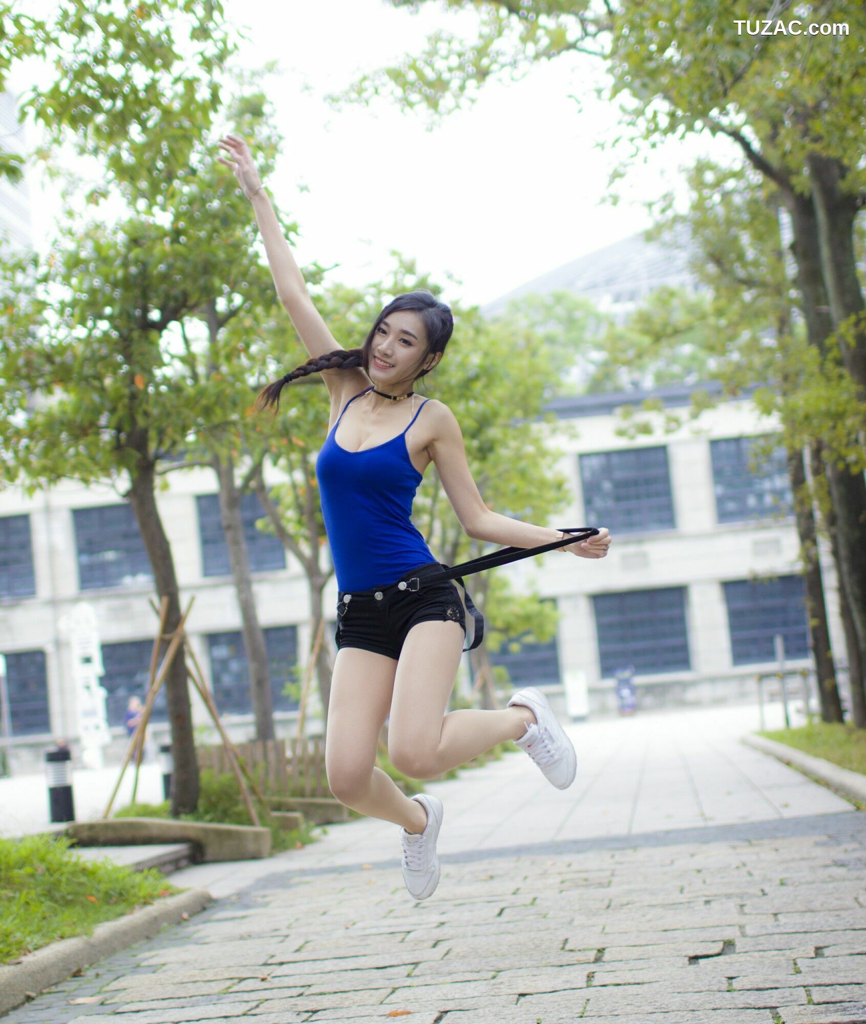 台湾正妹_ 段璟乐《松菸時裝外拍》写真集[32P]