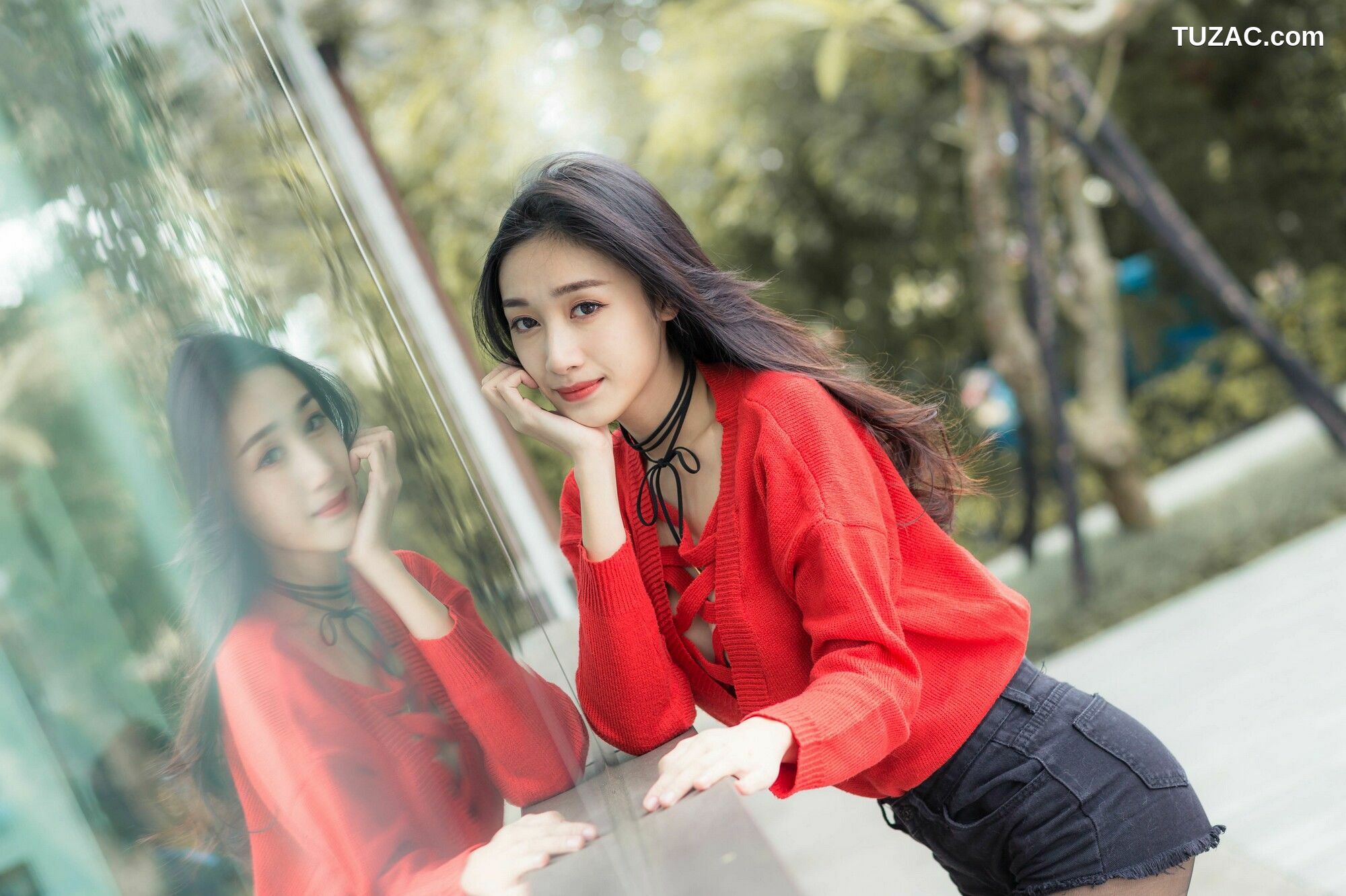 台湾正妹_ 段璟乐《花博公園+部分松叶随拍》 写真集[46P]