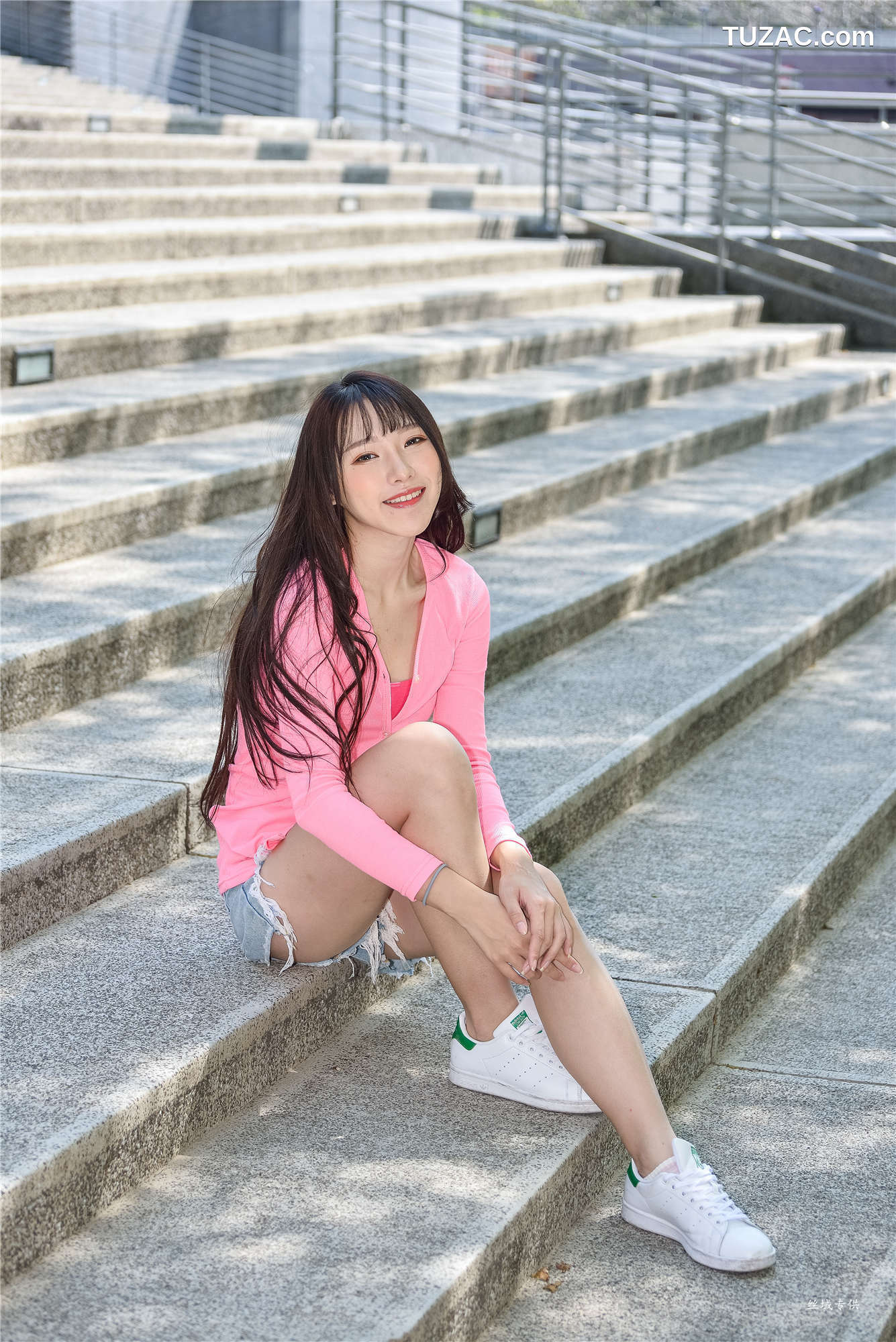 台湾正妹_ 比比《國美.時裝》牛仔街拍 写真集[147P]