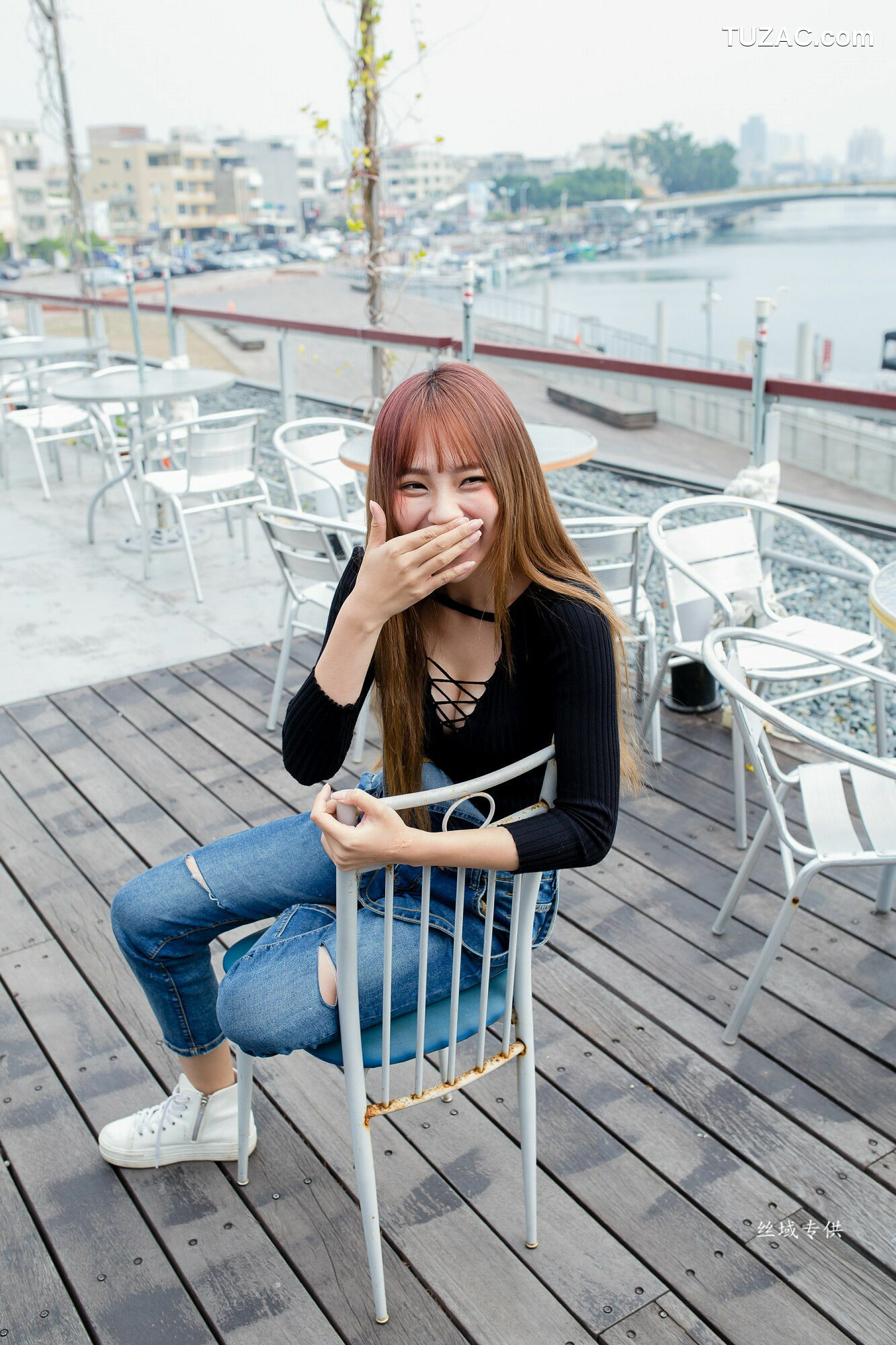 台湾正妹_ 比比儿《牛仔紧身裤》 写真集[45P]