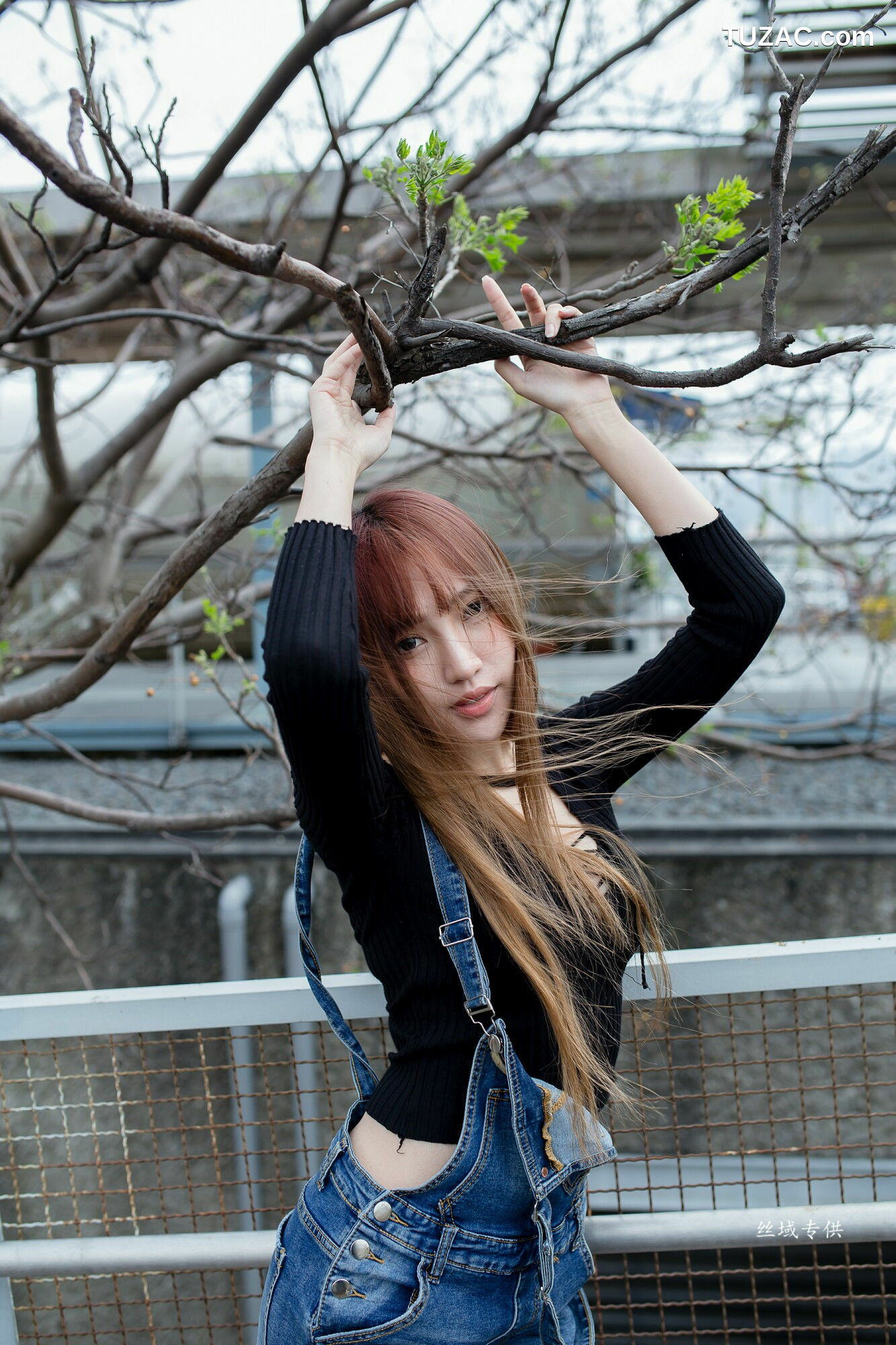 台湾正妹_ 比比儿《牛仔紧身裤》 写真集[45P]