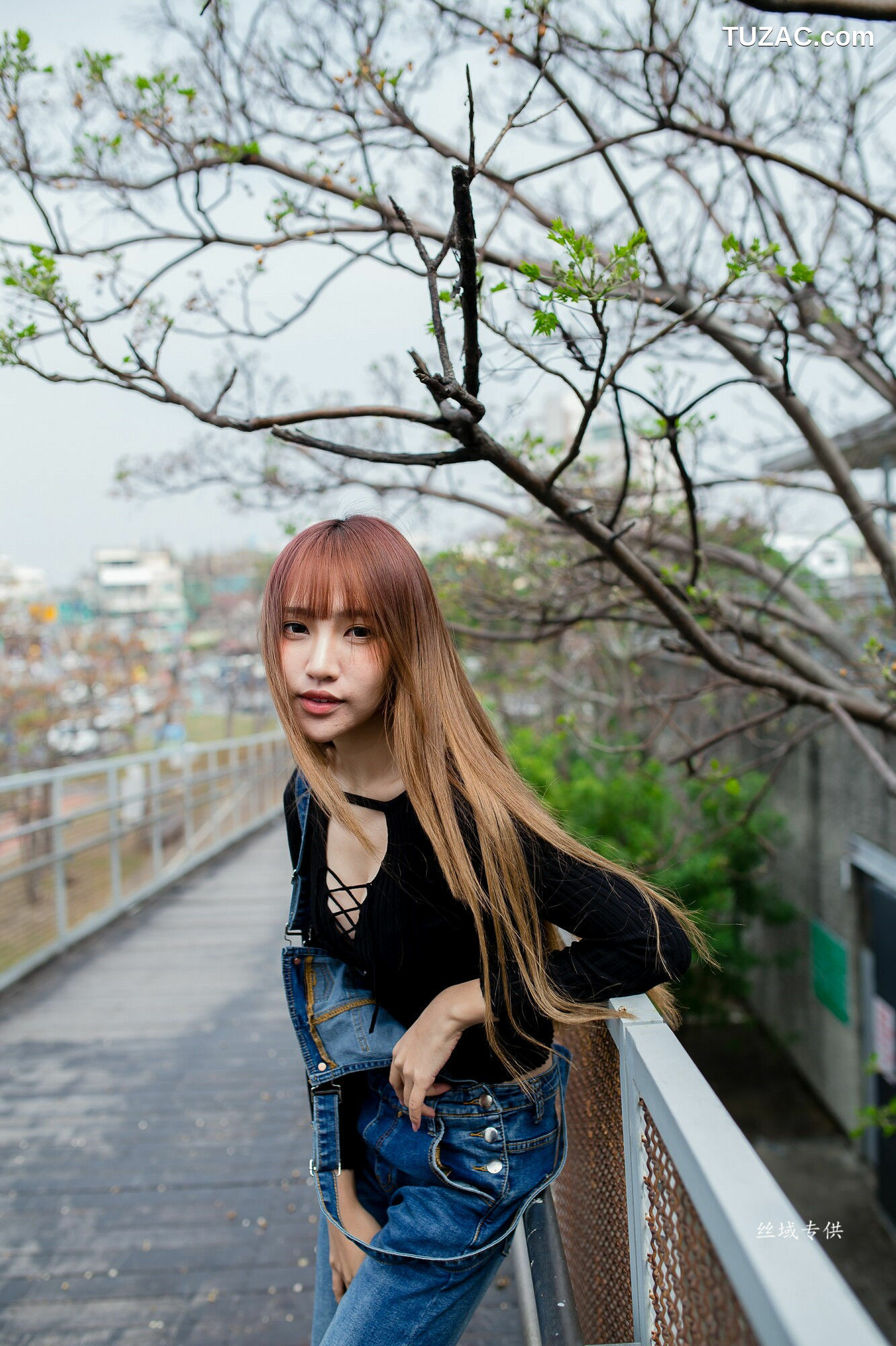 台湾正妹_ 比比儿《牛仔紧身裤》 写真集[45P]