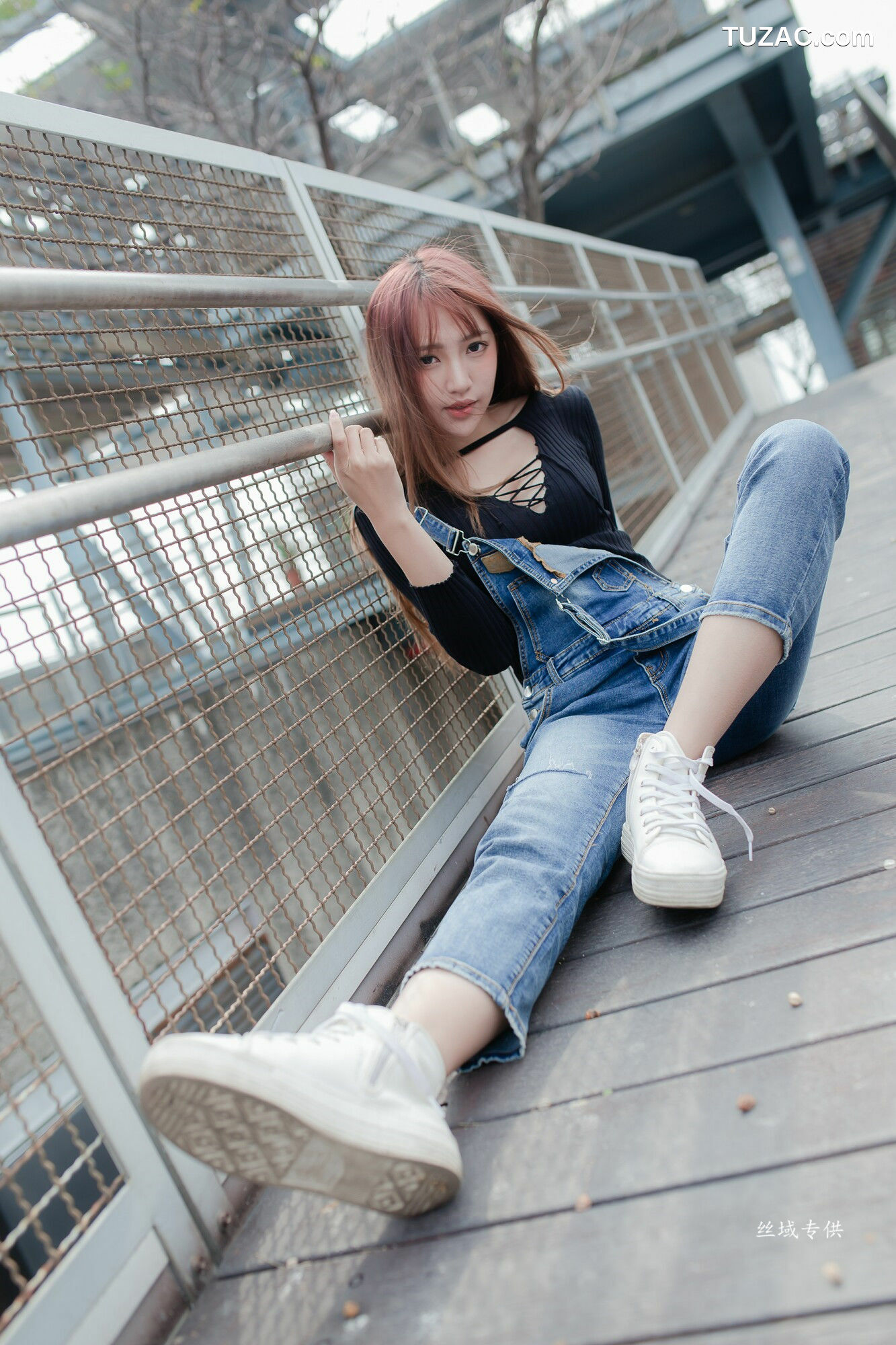 台湾正妹_ 比比儿《牛仔紧身裤》 写真集[45P]