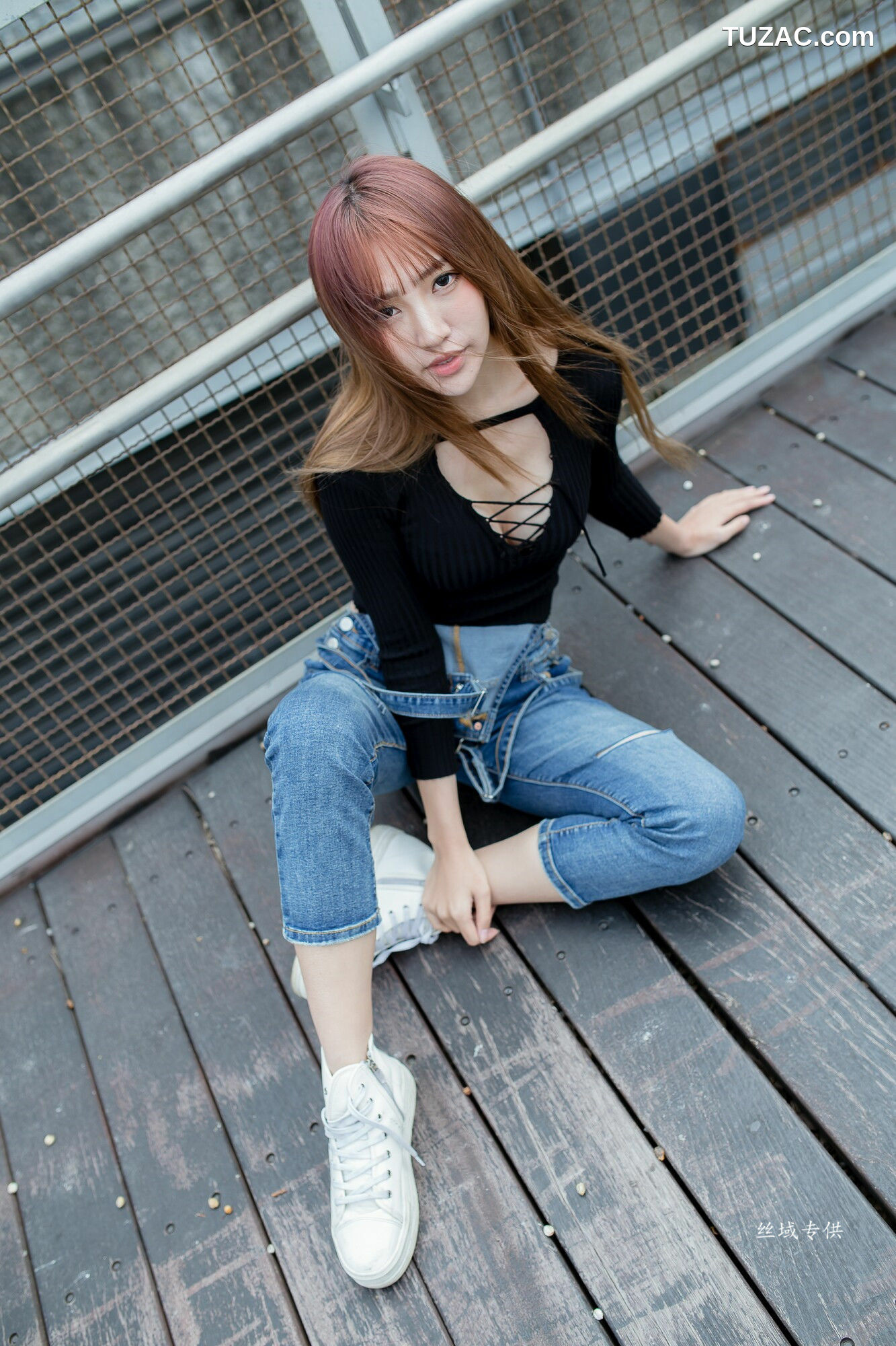 台湾正妹_ 比比儿《牛仔紧身裤》 写真集[45P]