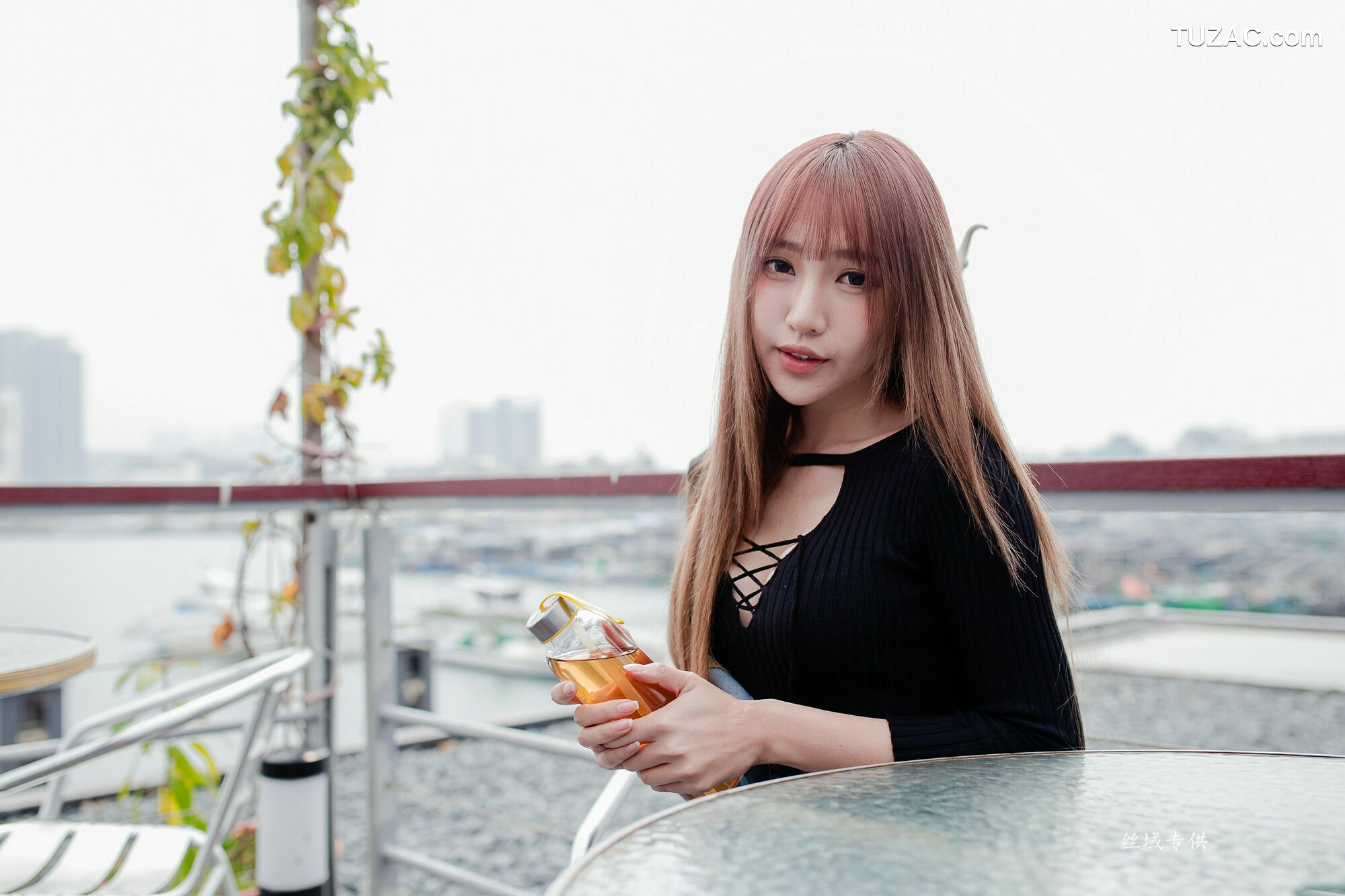 台湾正妹_ 比比儿《牛仔紧身裤》 写真集[45P]