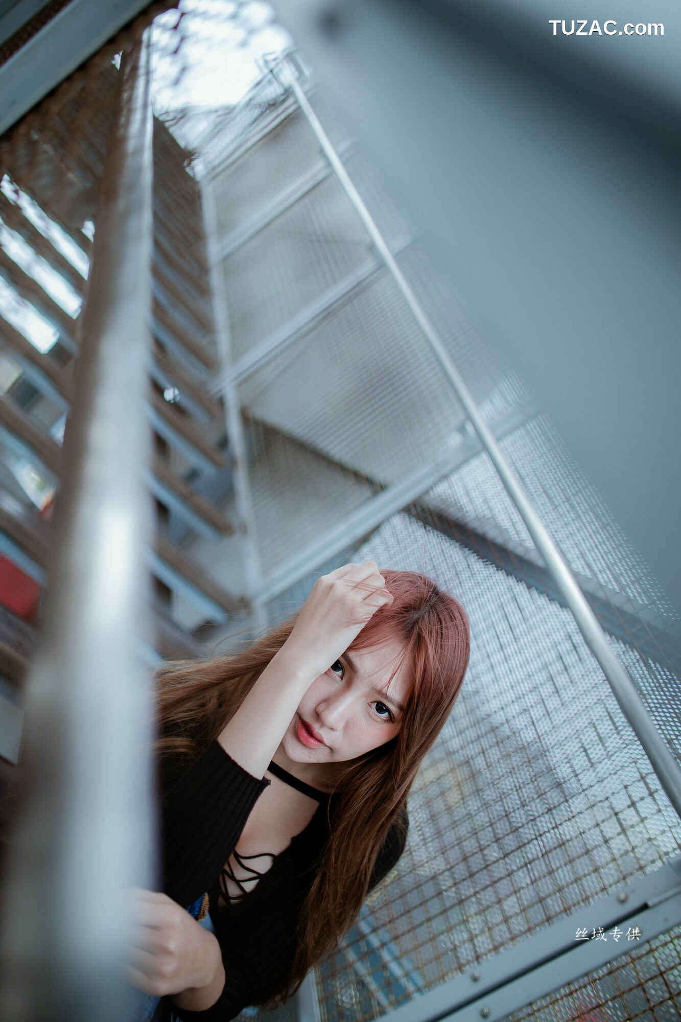 台湾正妹_ 比比儿《牛仔紧身裤》 写真集[45P]