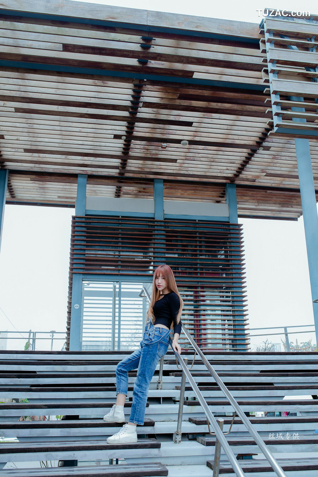 台湾正妹_ 比比儿《牛仔紧身裤》 写真集[45P]