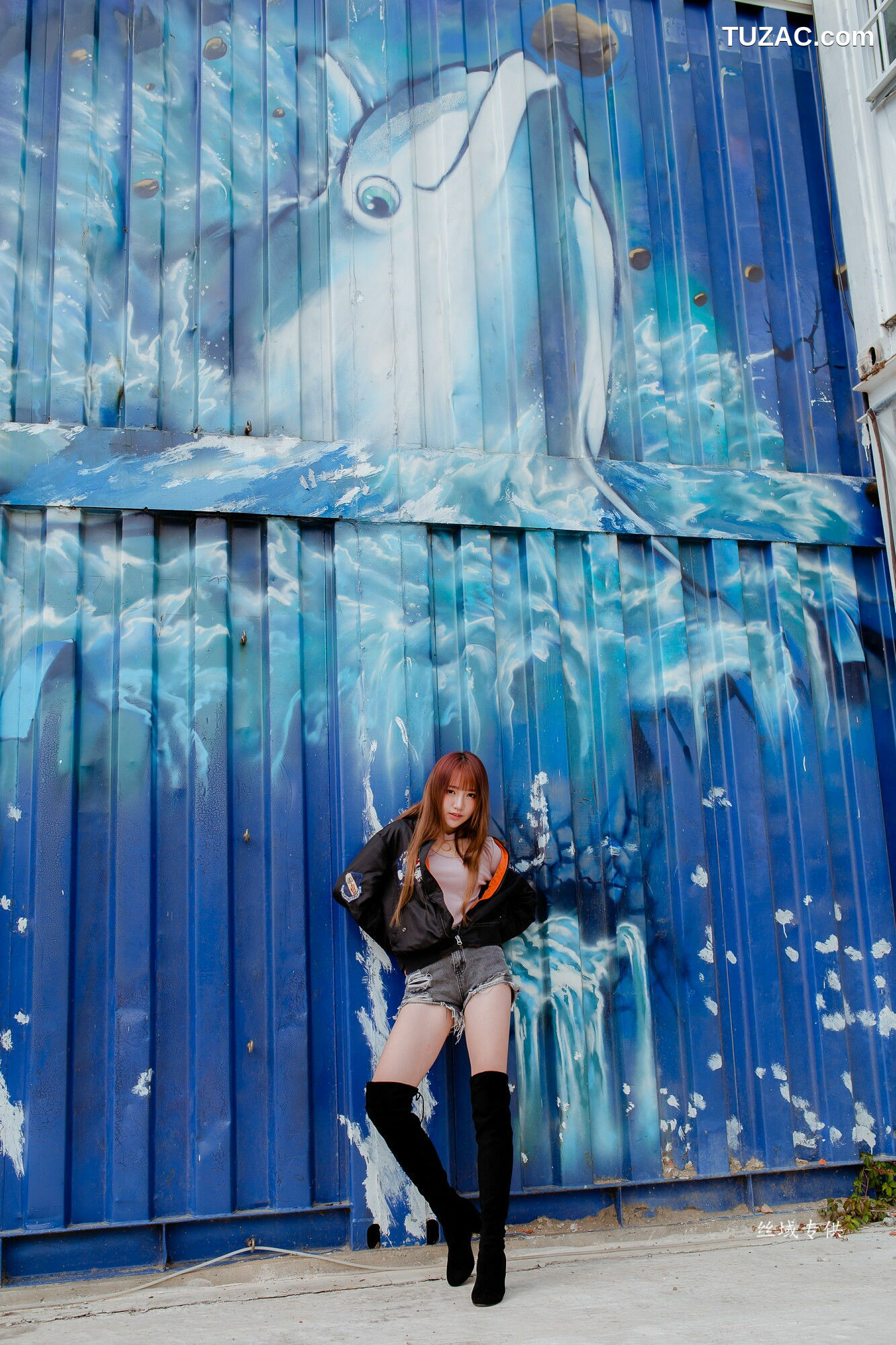 台湾正妹_ 比比儿《长靴热裤》 写真集[50P]