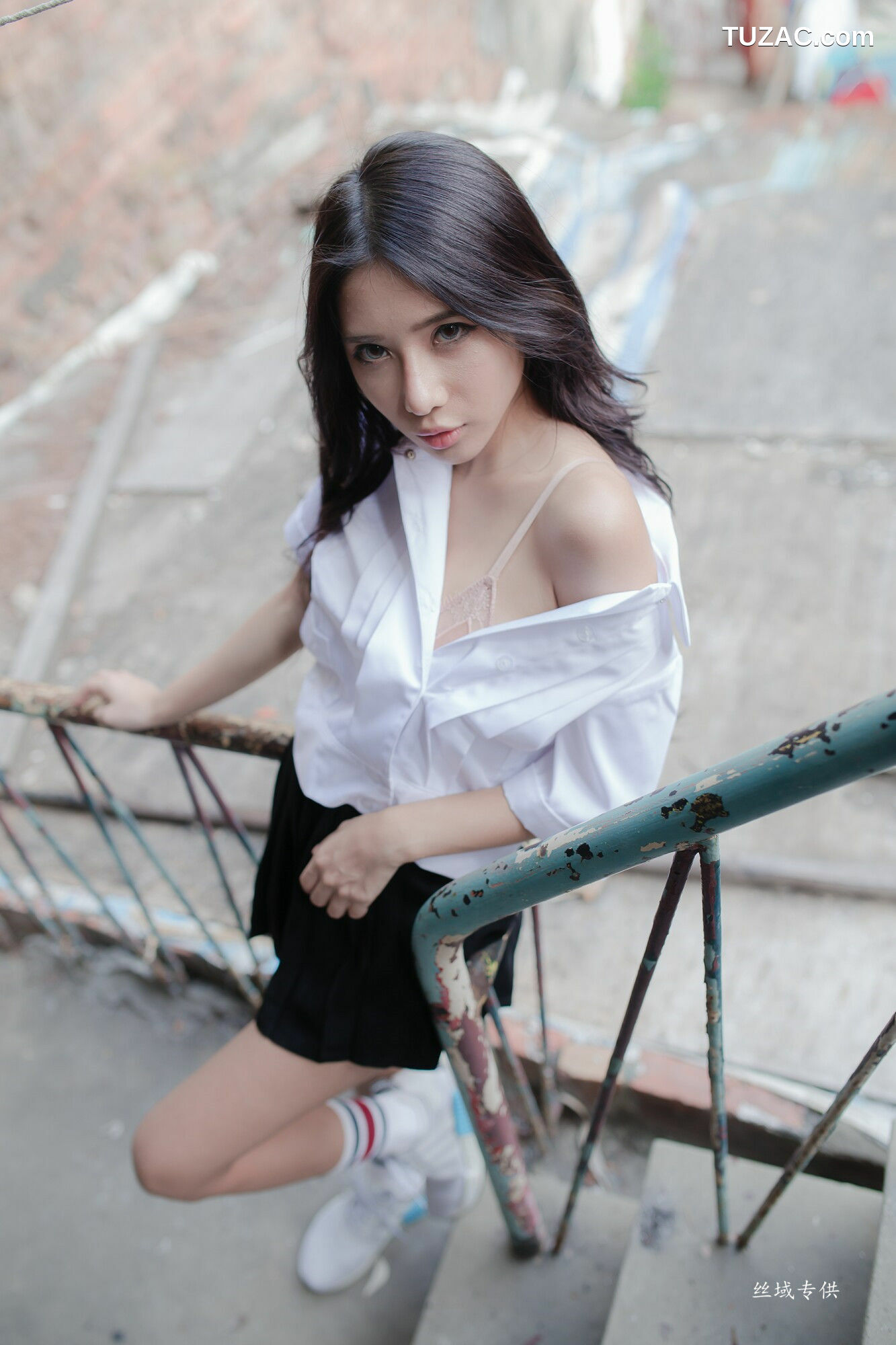 台湾正妹_ 沈綺綺《水手服內衣外拍》 写真集[178P]