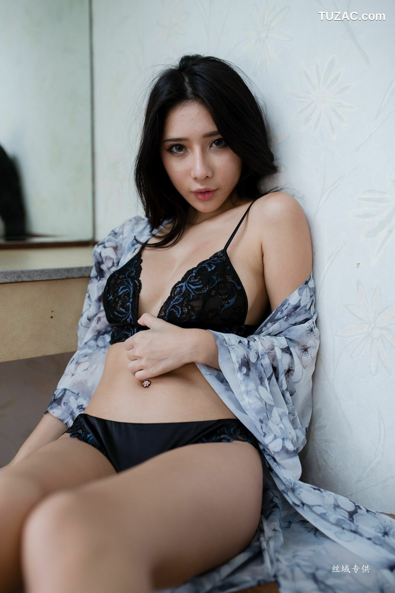 台湾正妹_ 沈綺綺《水手服內衣外拍》 写真集[178P]