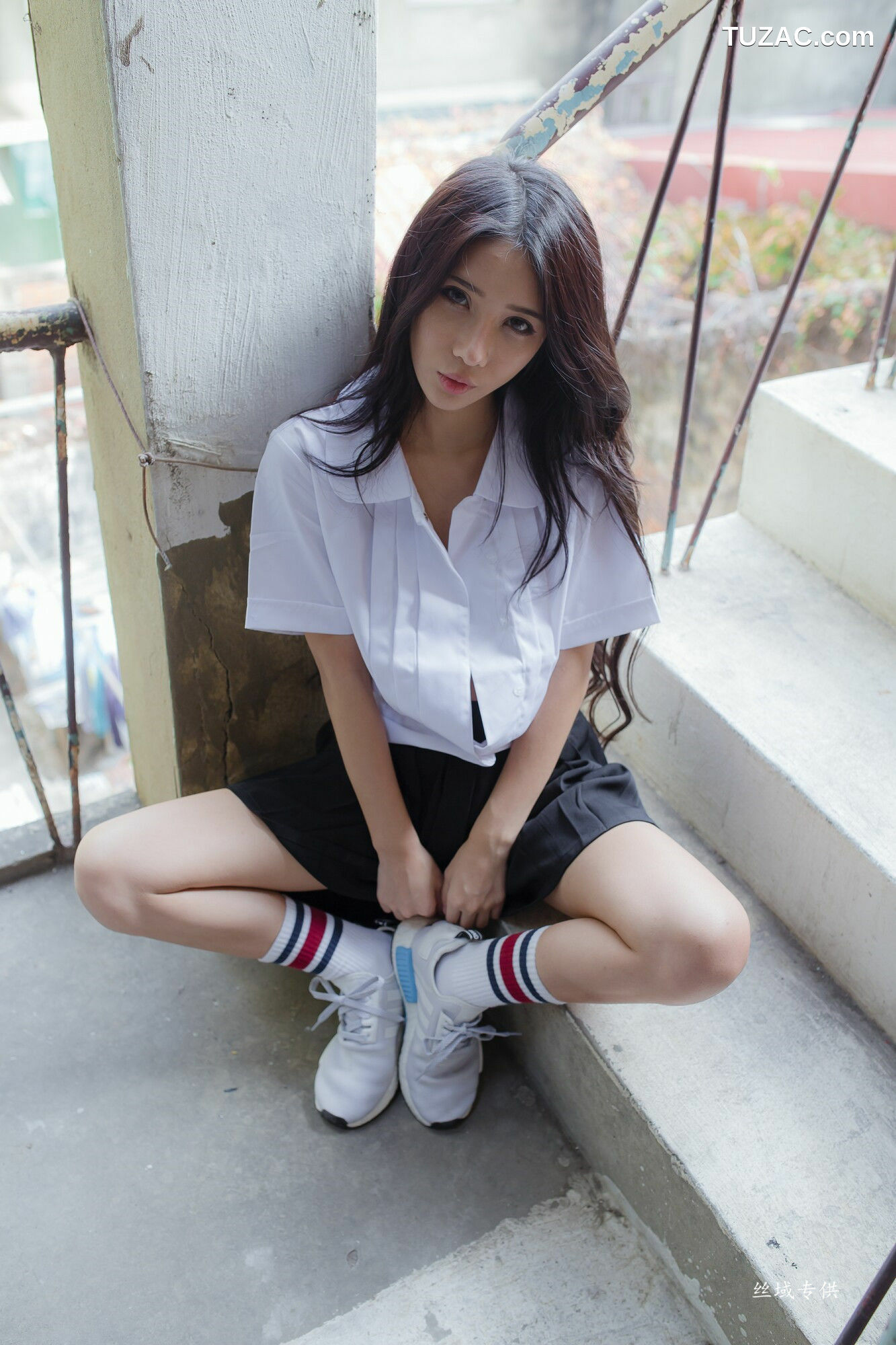 台湾正妹_ 沈綺綺《水手服內衣外拍》 写真集[178P]