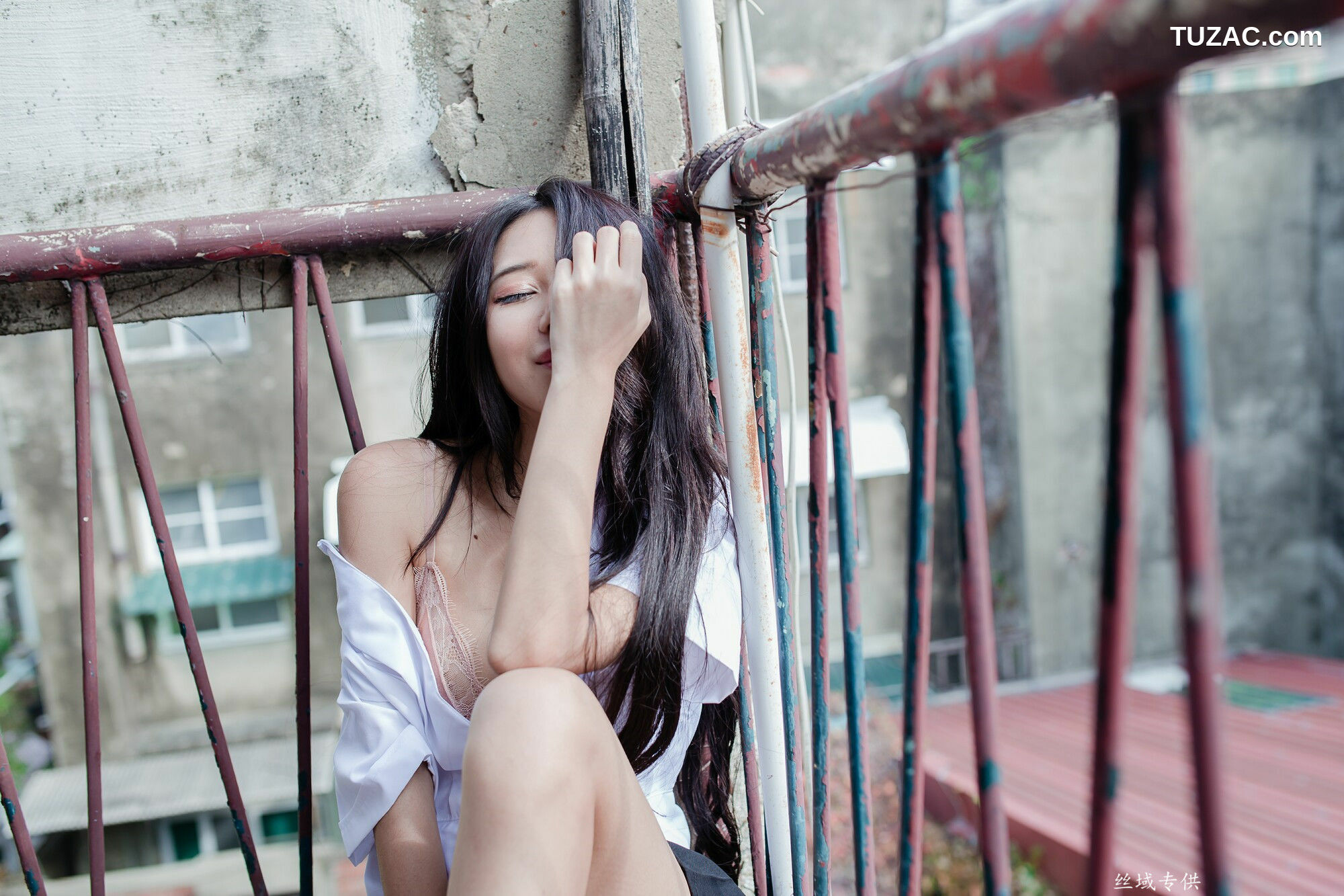 台湾正妹_ 沈綺綺《水手服內衣外拍》 写真集[178P]