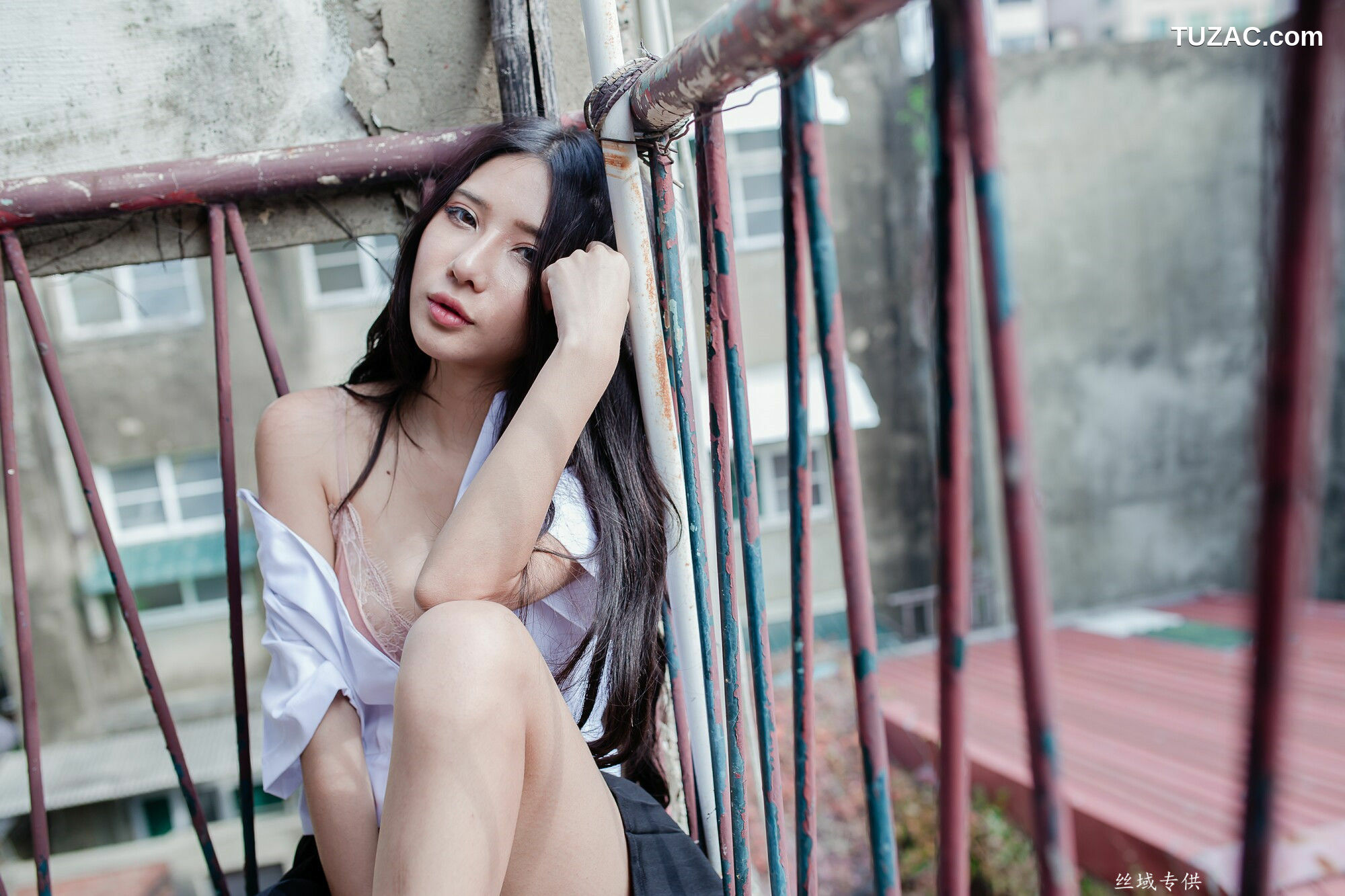 台湾正妹_ 沈綺綺《水手服內衣外拍》 写真集[178P]