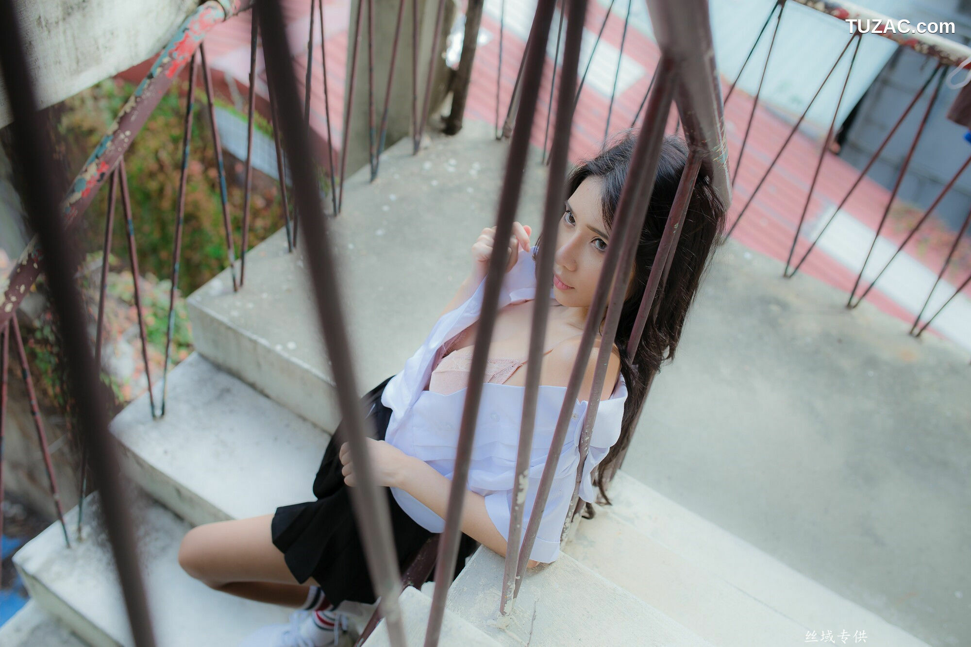 台湾正妹_ 沈綺綺《水手服內衣外拍》 写真集[178P]