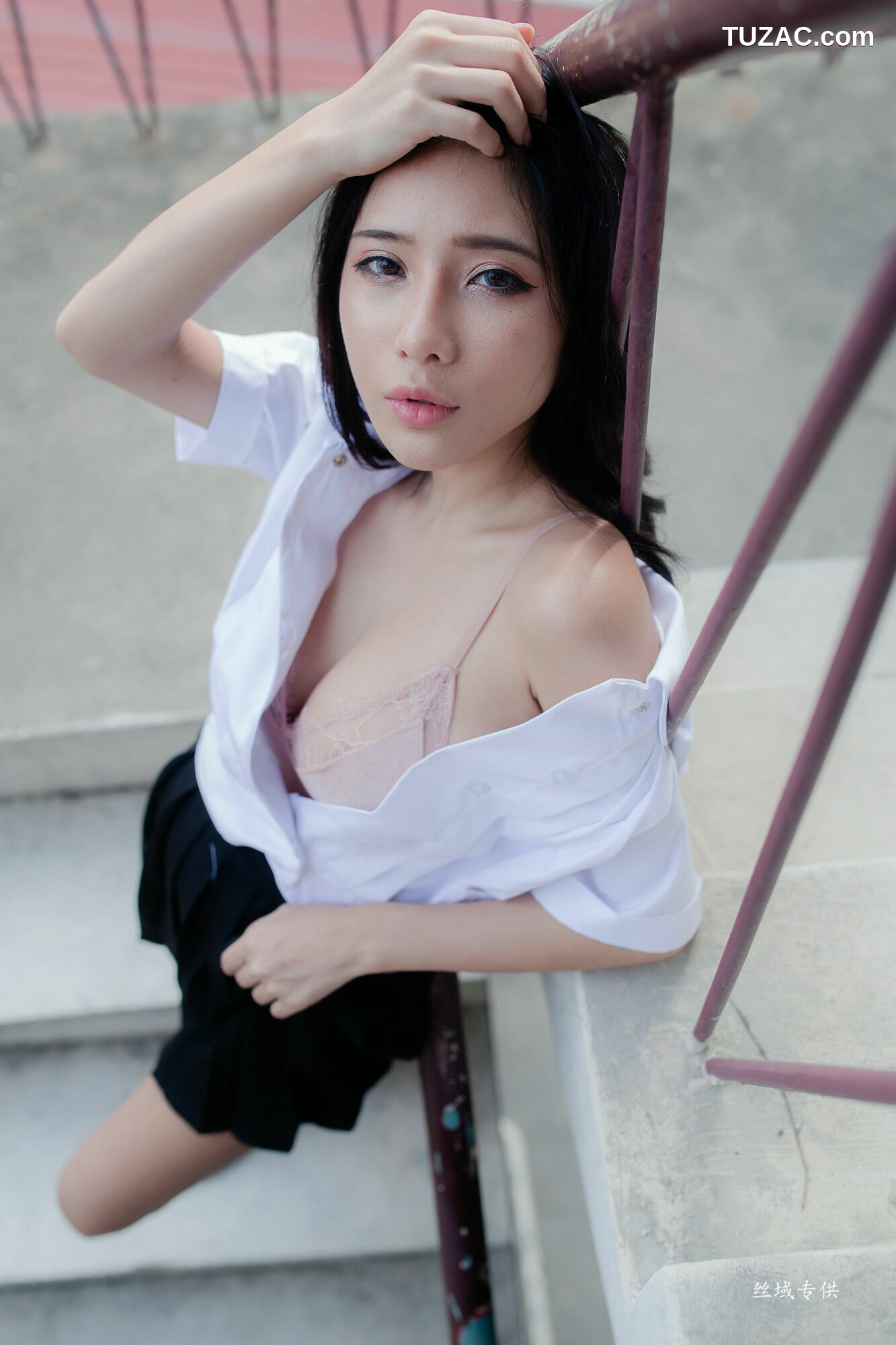 台湾正妹_ 沈綺綺《水手服內衣外拍》 写真集[178P]