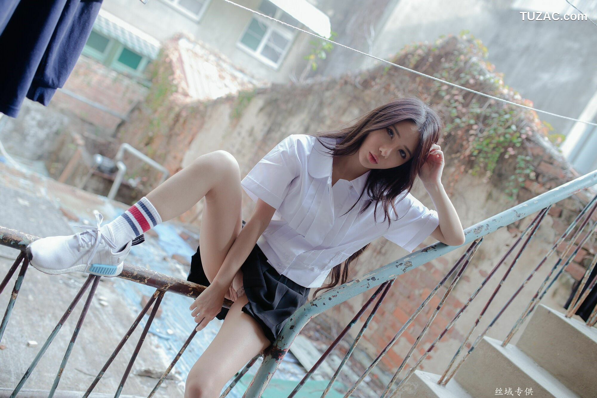 台湾正妹_ 沈綺綺《水手服內衣外拍》 写真集[178P]