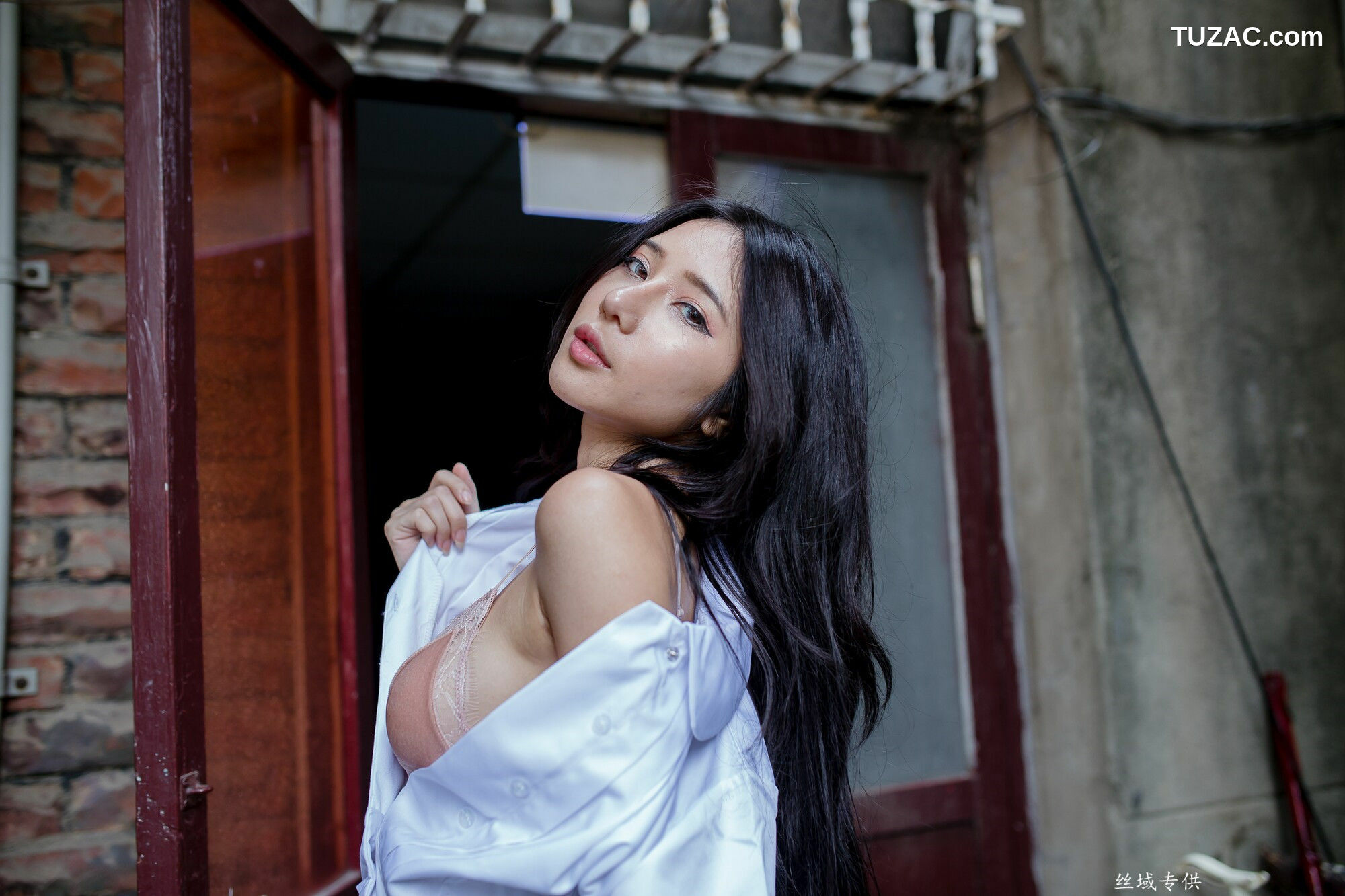 台湾正妹_ 沈綺綺《水手服內衣外拍》 写真集[178P]