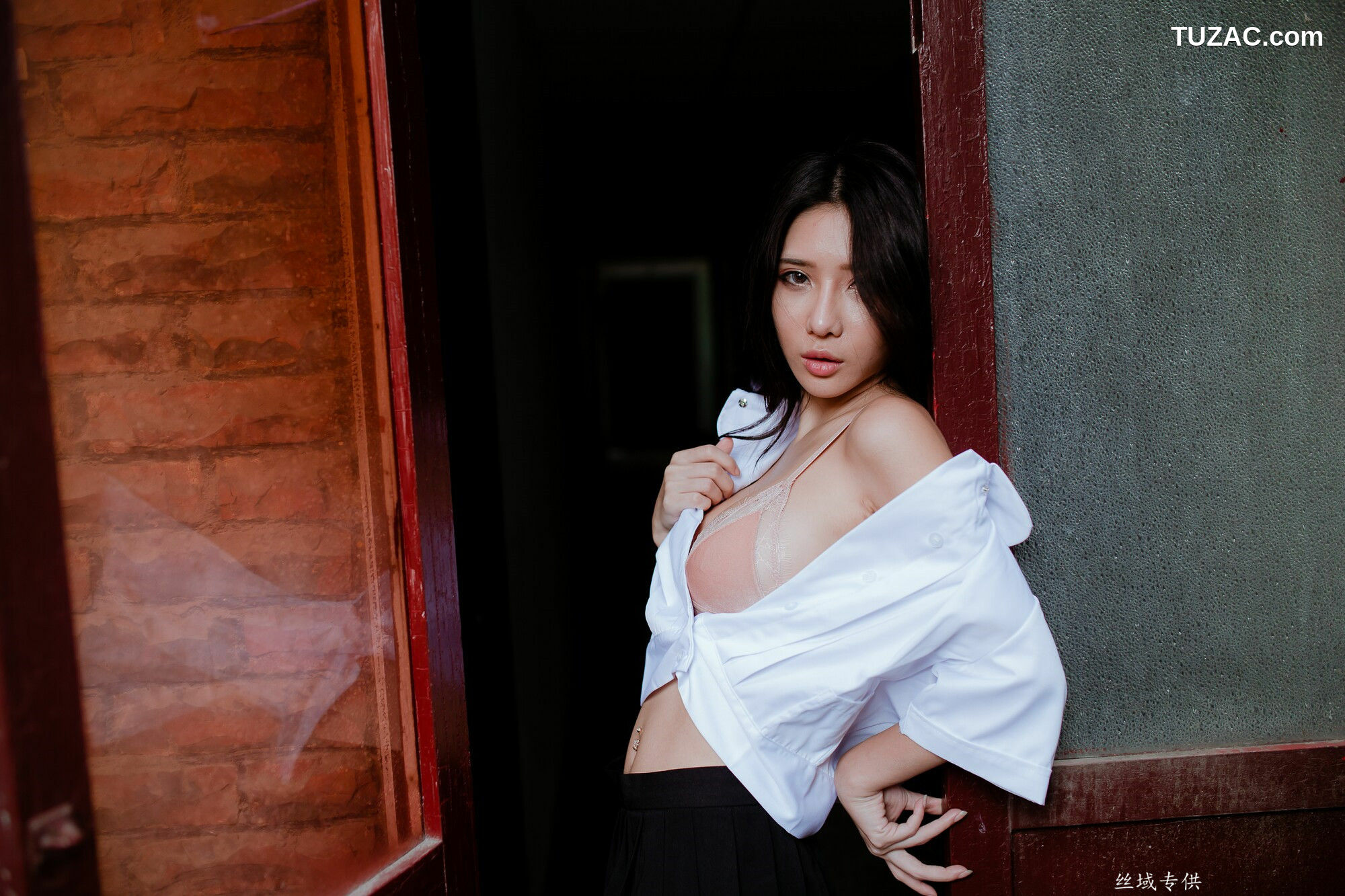 台湾正妹_ 沈綺綺《水手服內衣外拍》 写真集[178P]