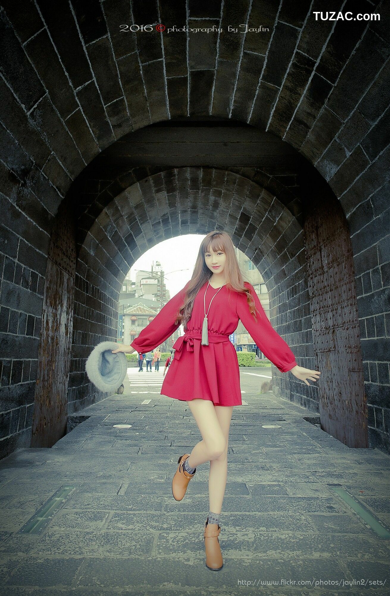 台湾正妹_ 琪琪 外怕三套服装 写真集[45P]