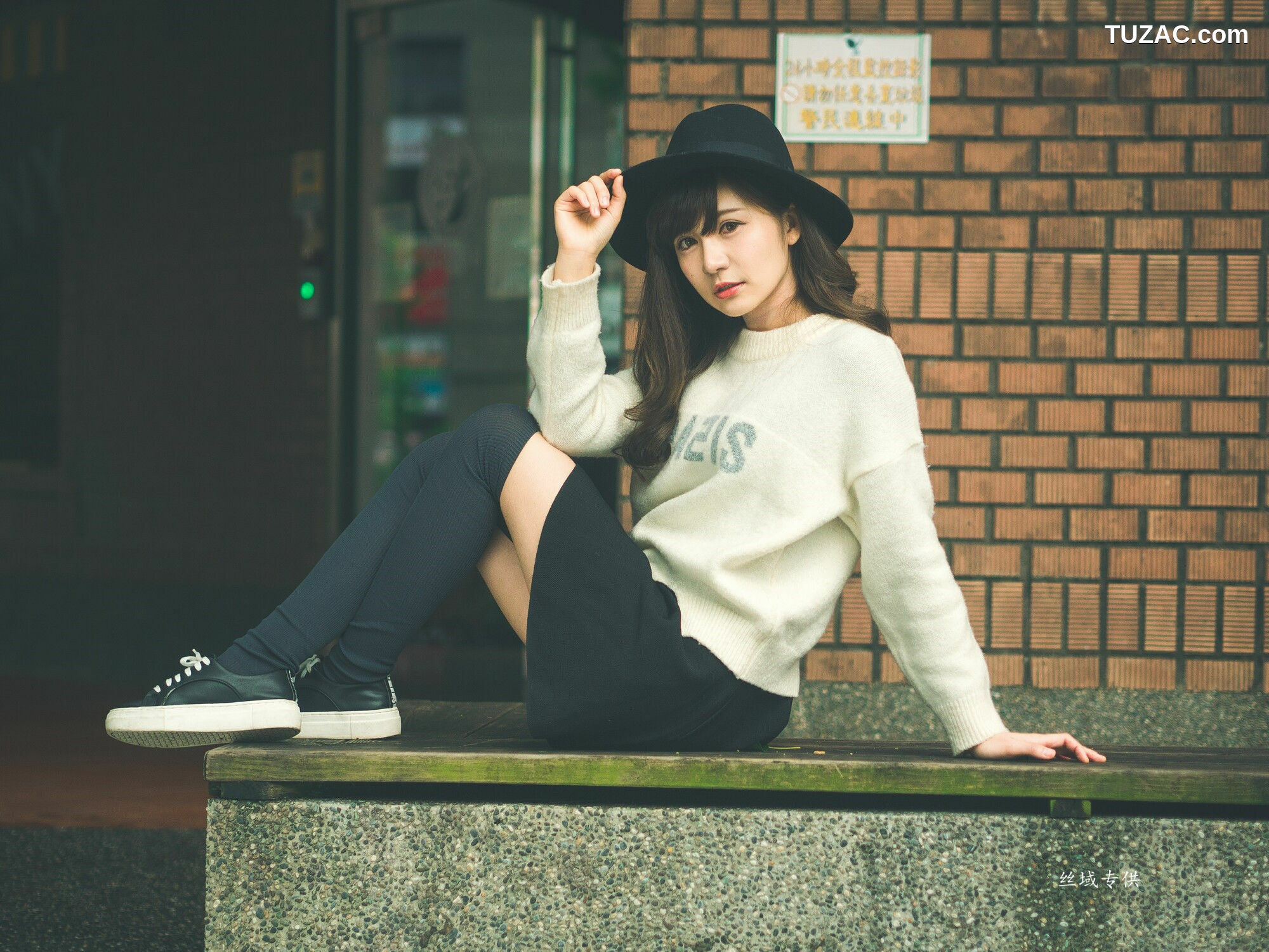 台湾正妹_ 艾比《台灣大學》 写真集[158P]