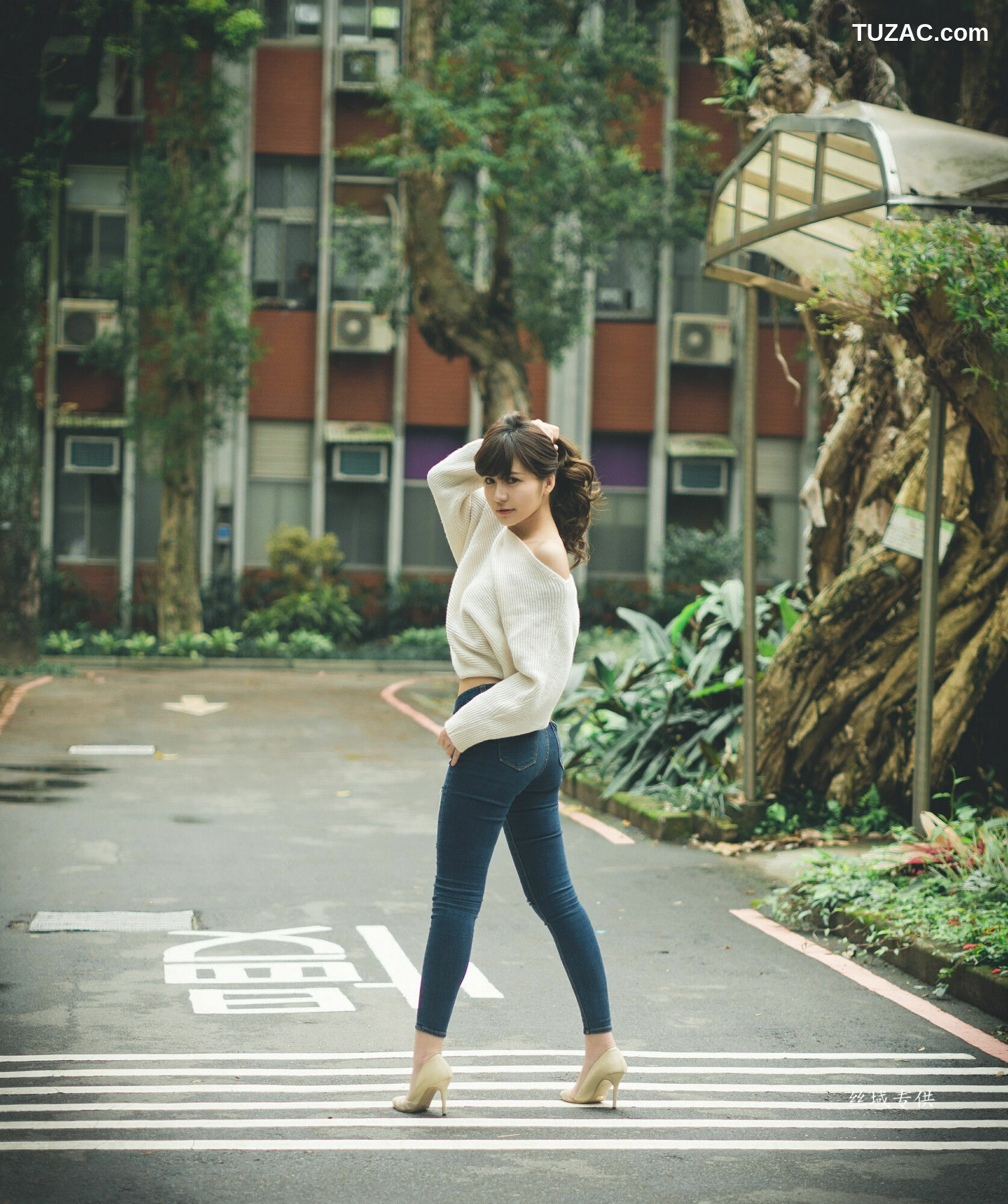 台湾正妹_ 艾比《台灣大學》 写真集[158P]