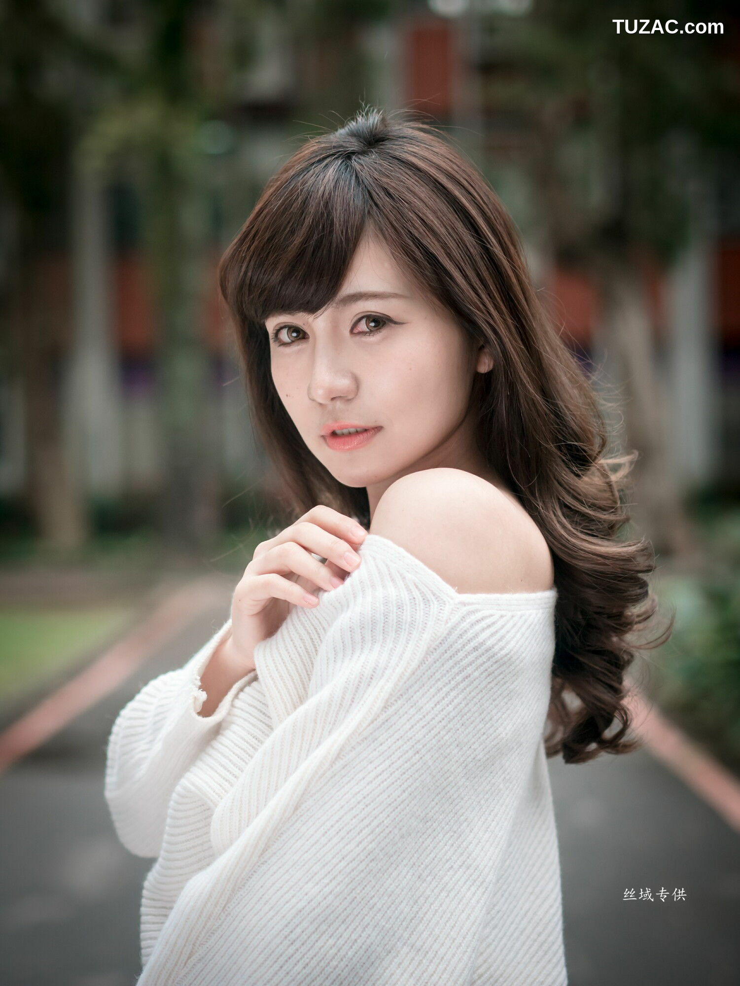 台湾正妹_ 艾比《台灣大學》 写真集[158P]