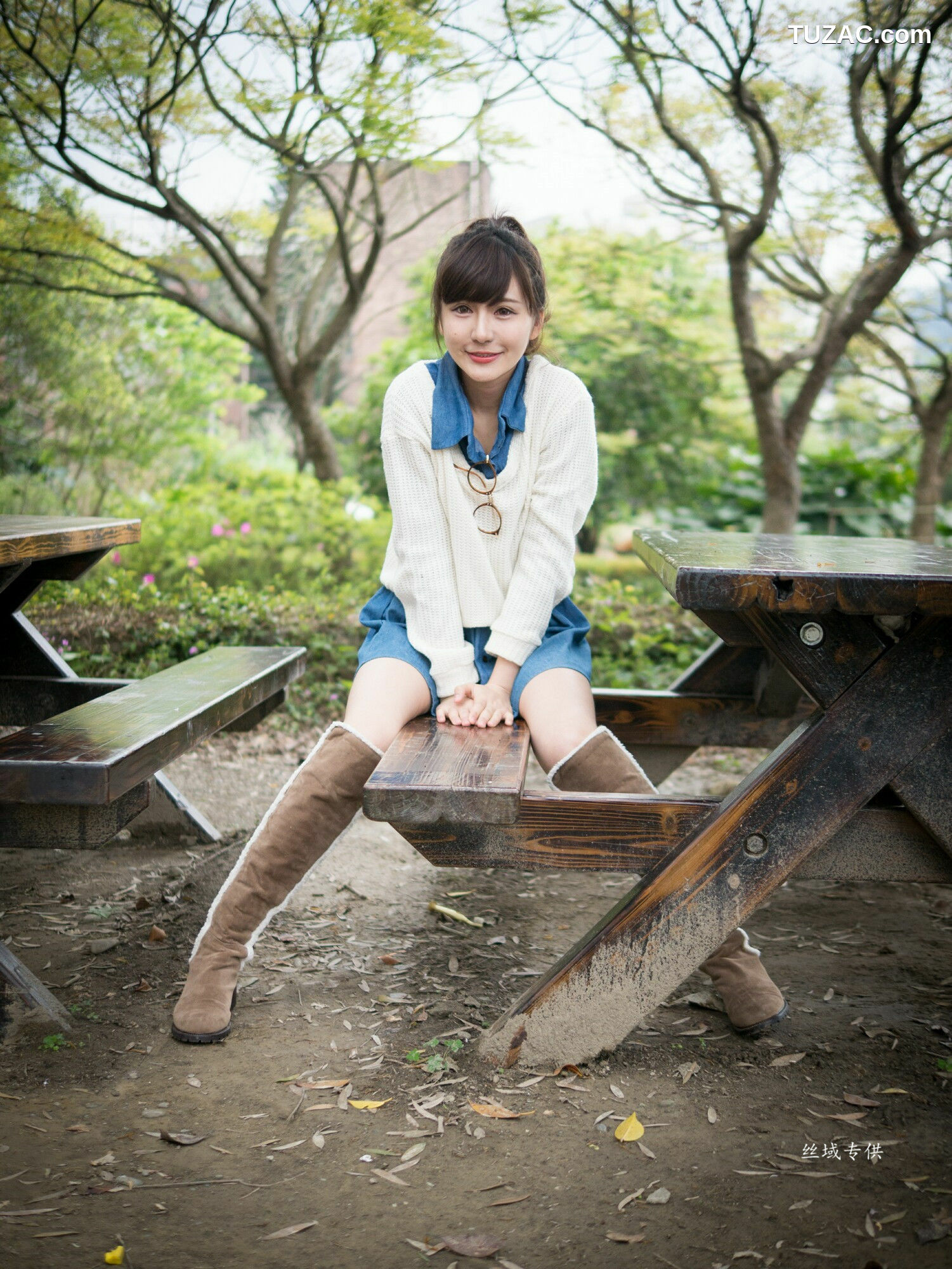 台湾正妹_ 艾比《台灣大學》 写真集[158P]