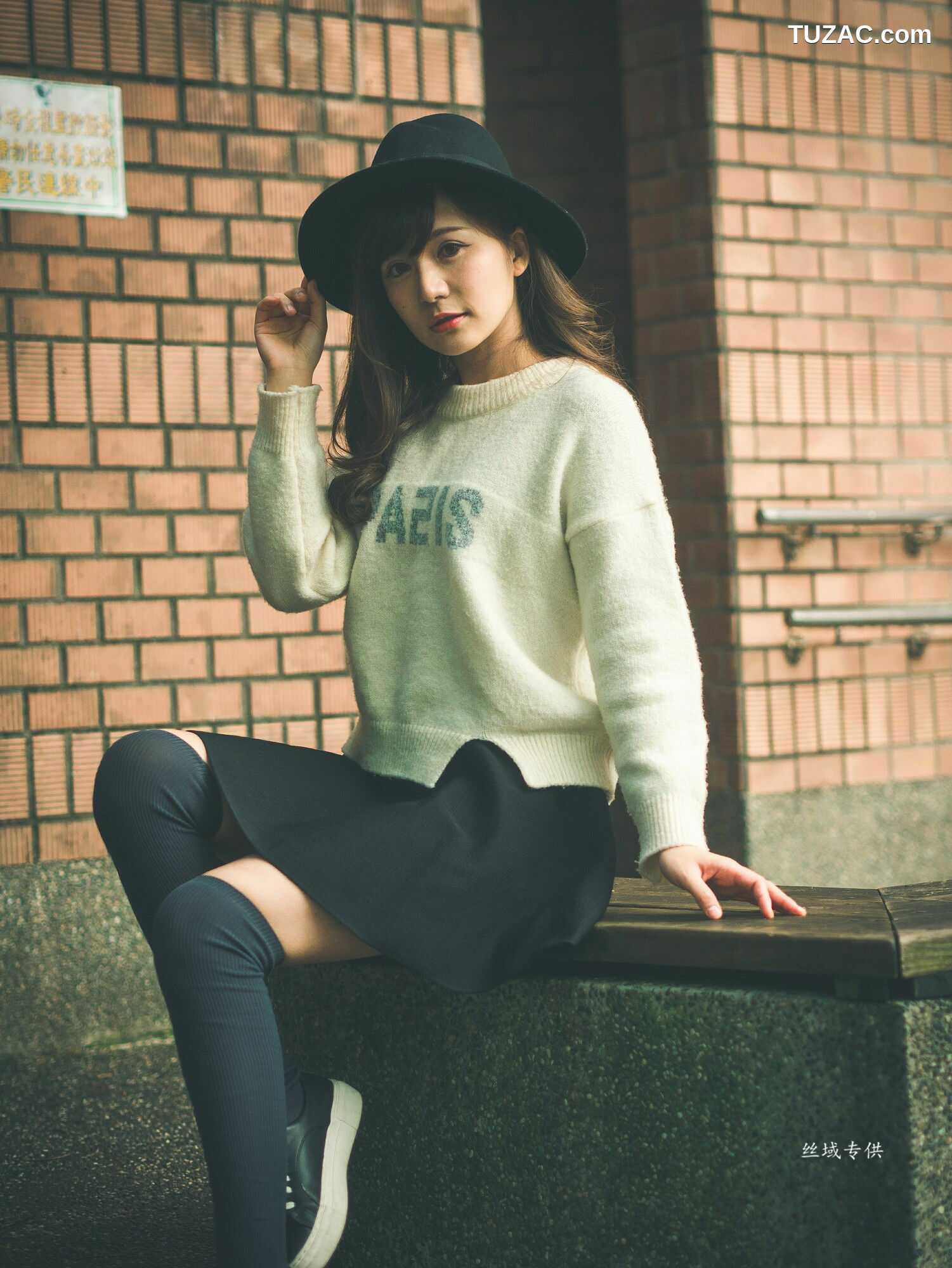 台湾正妹_ 艾比《台灣大學》 写真集[158P]